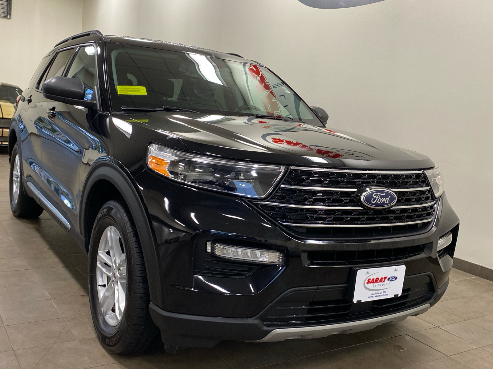 2021 Ford Explorer  2