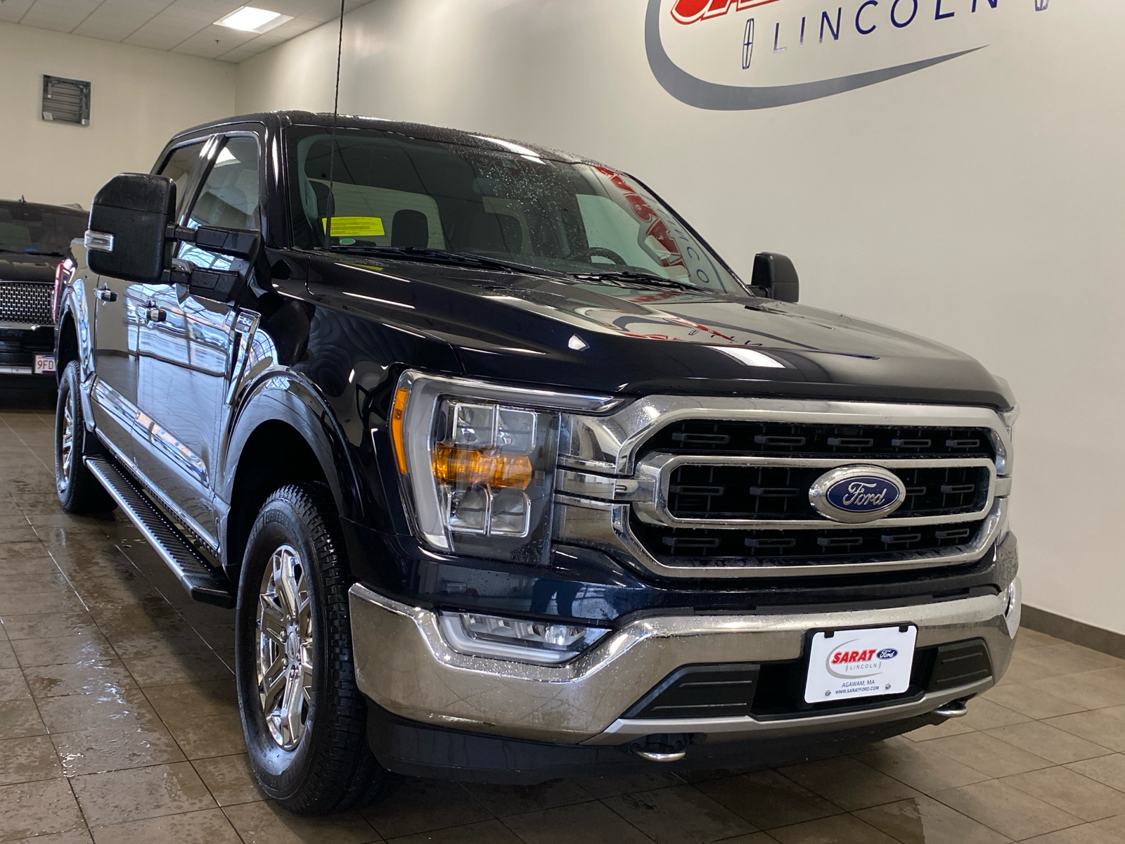 2021 Ford F-150 XLT 2