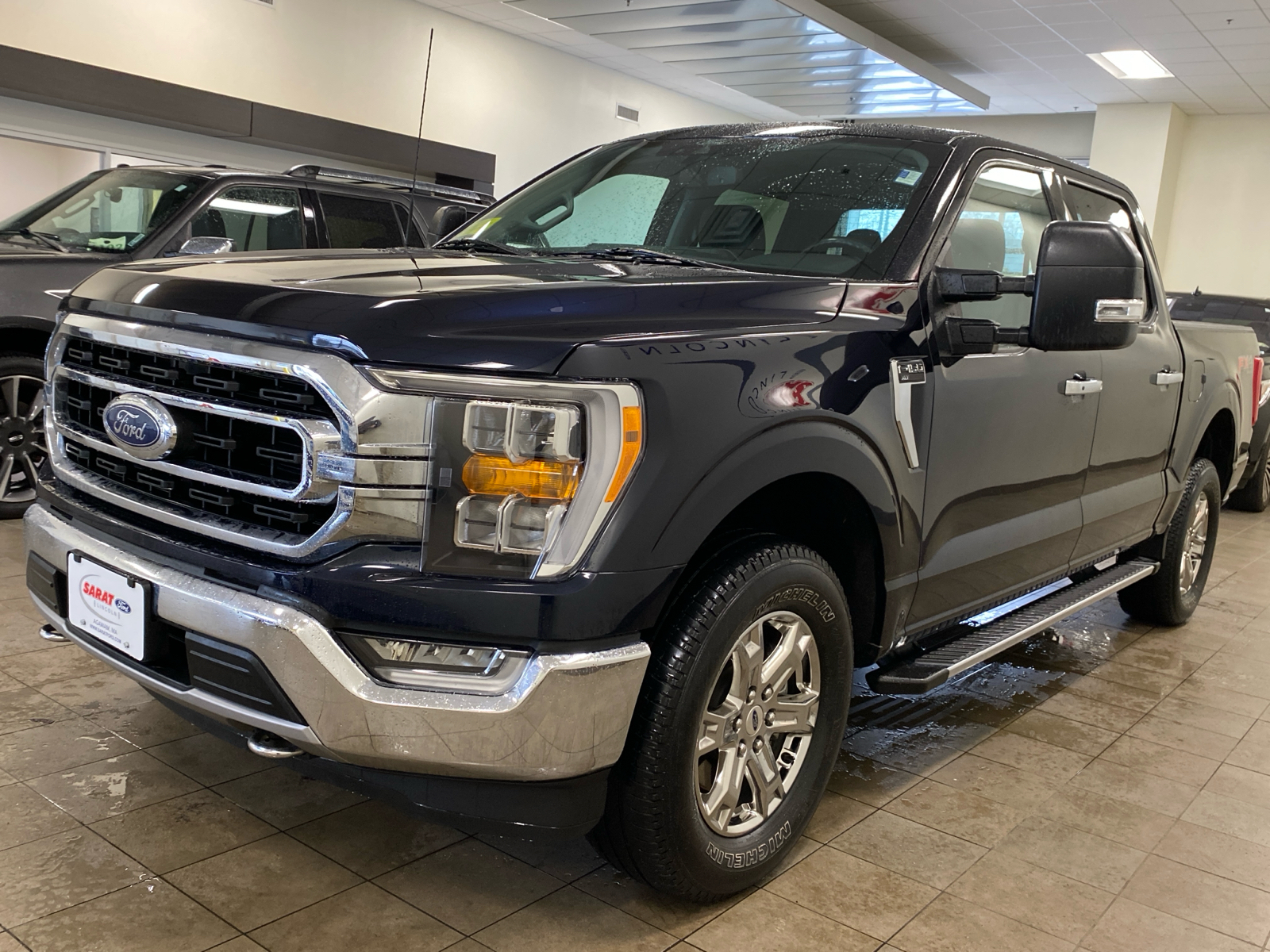 2021 Ford F-150 XLT 4