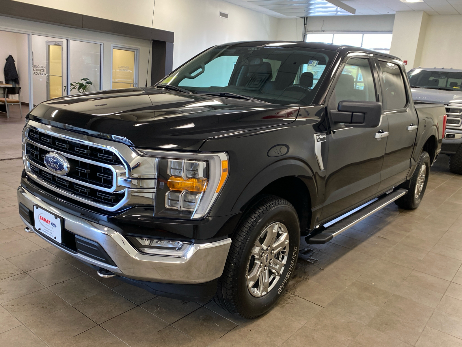 2021 Ford F-150 2021 FORD F-150 XLT CREW CAB 4DR 145 WB 4WD 4