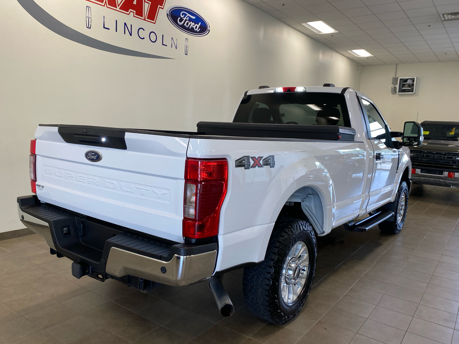 2021 Ford Super Duty F-350 SRW 2021 FORD F-350 XLT REG. CAB 2DR 142 WB 4WD HD 9