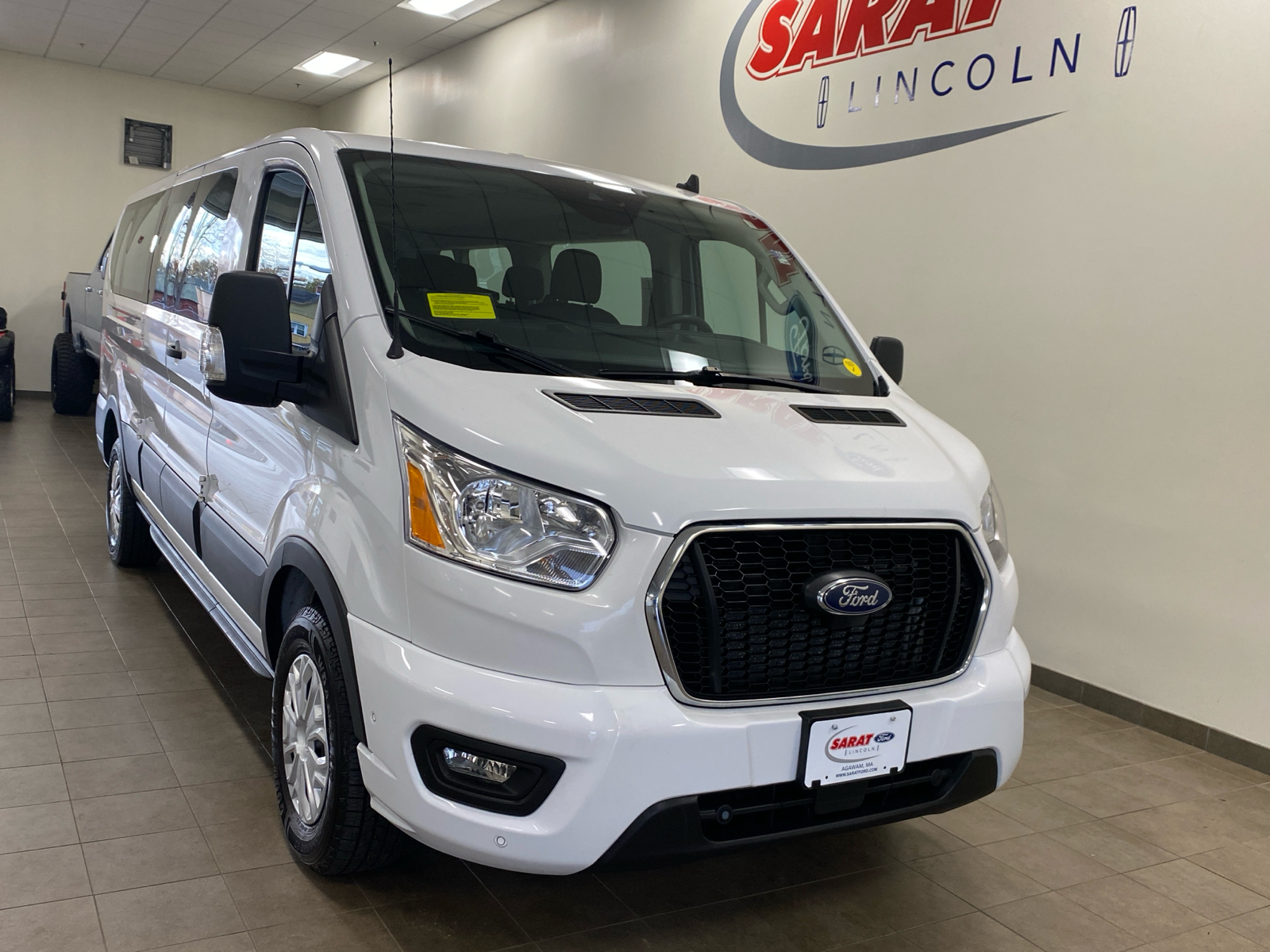 2021 Ford Transit Passenger Wagon XL 2