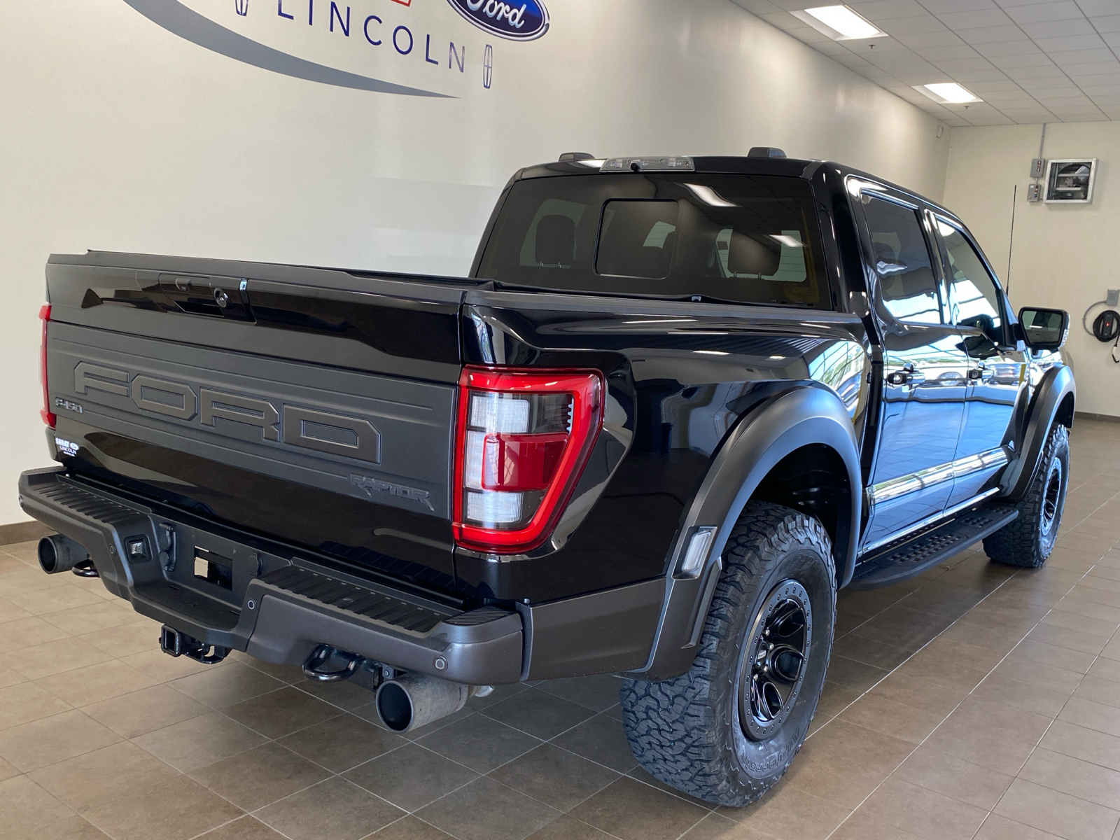 2021 Ford F-150 2021 FORD F-150 RAPTOR CREW CAB 4DR 145 WB 4WD 7