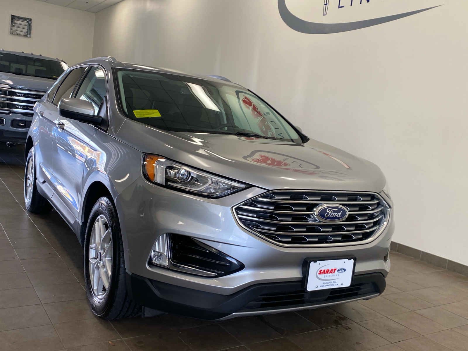 2021 Ford Edge  2