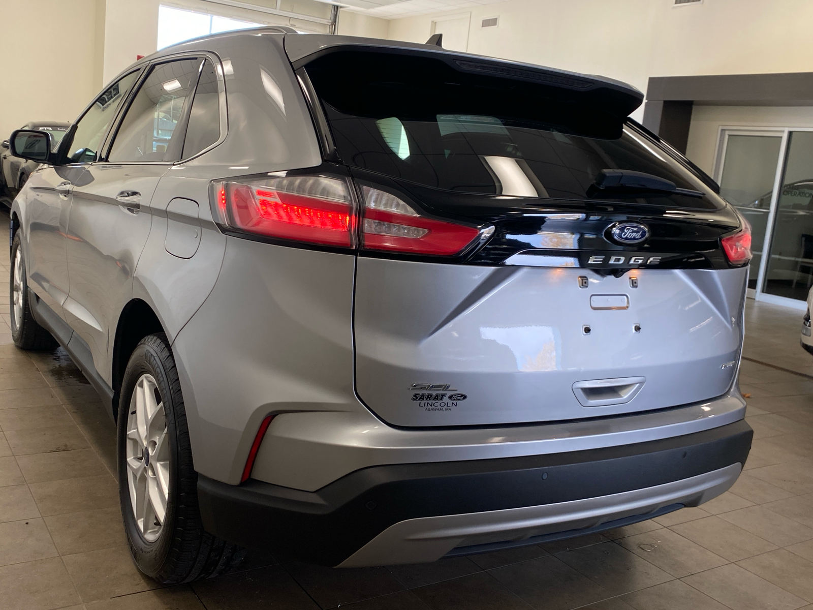 2021 Ford Edge  5