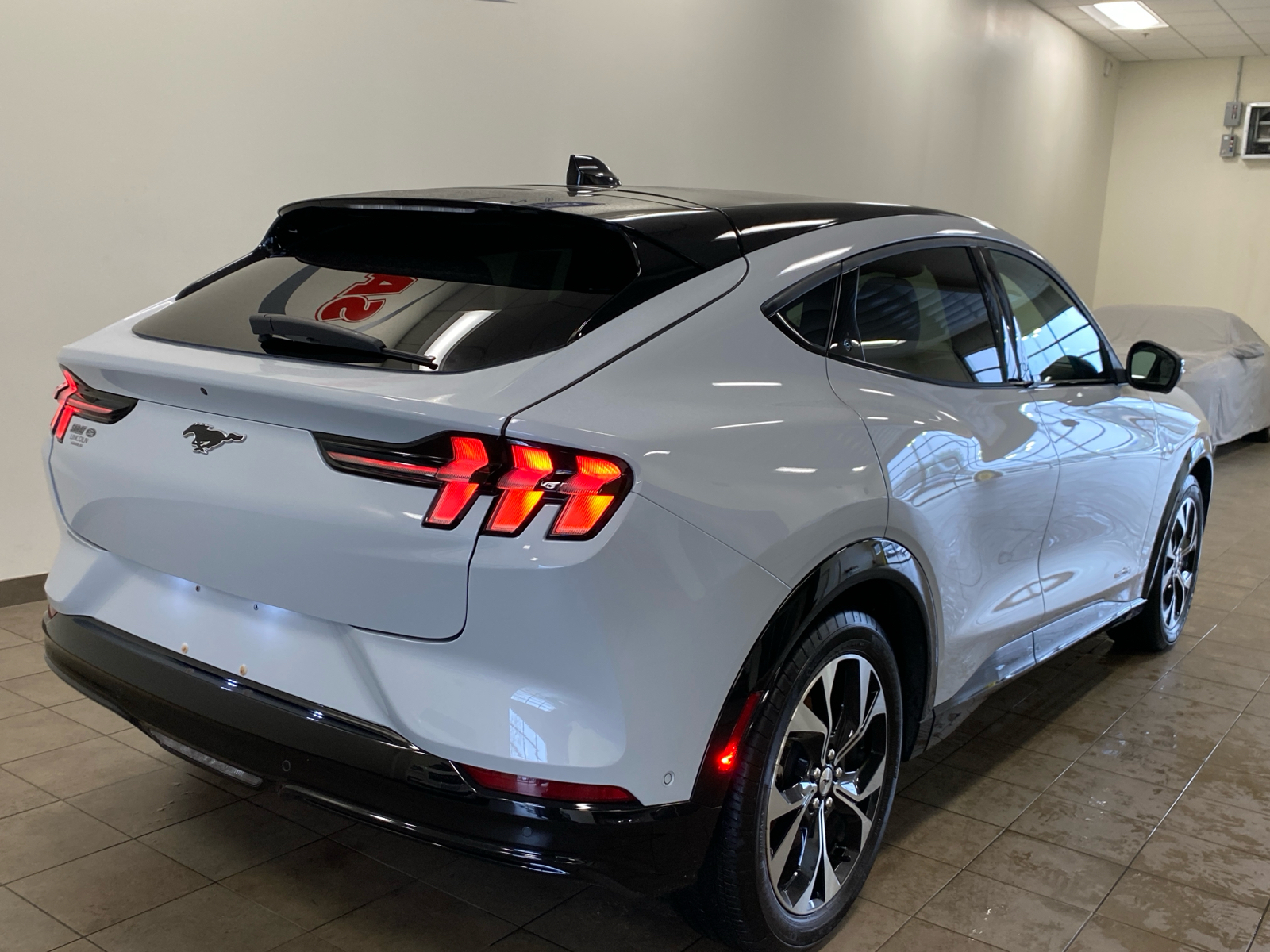 2023 Ford Mustang Mach-E Premium 7