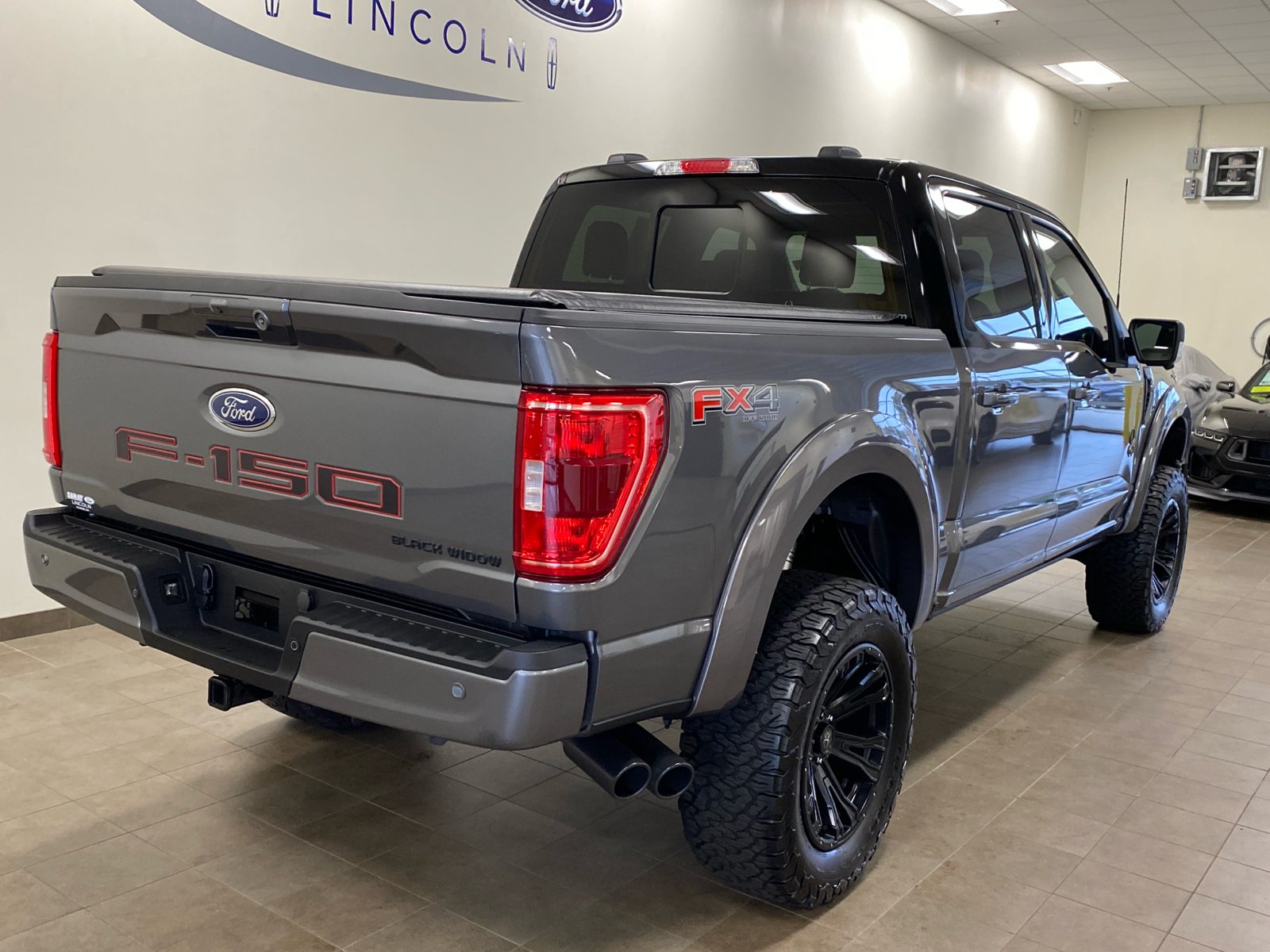 2023 Ford F-150 XLT 8