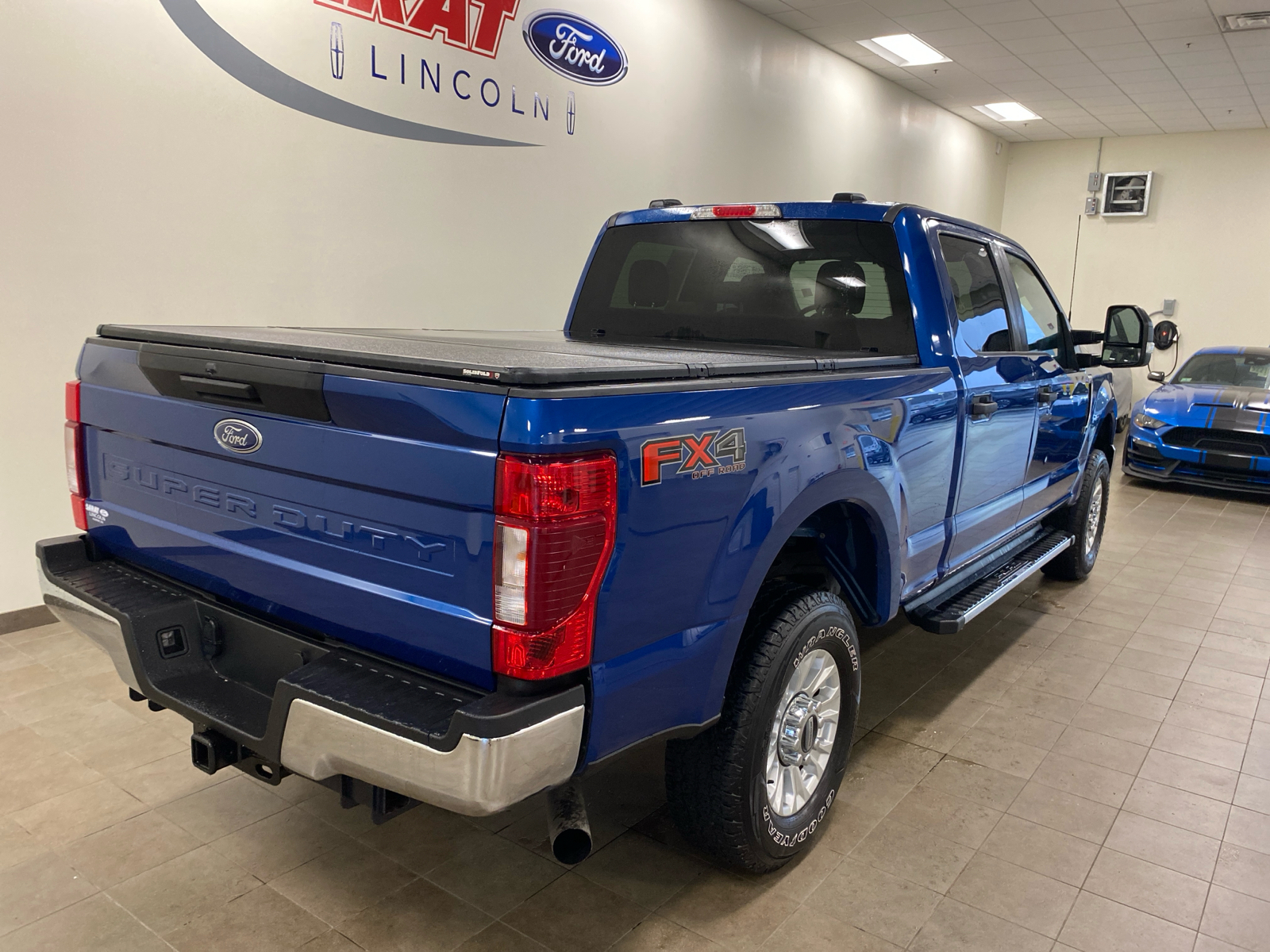 2022 Ford Super Duty F-250 SRW XLT 7