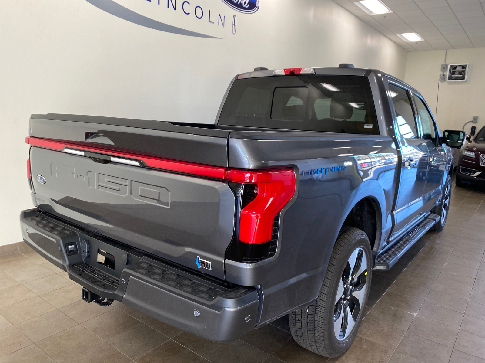 2023 Ford F-150 Lightning F150 4X4 PLATINUM - 145 14