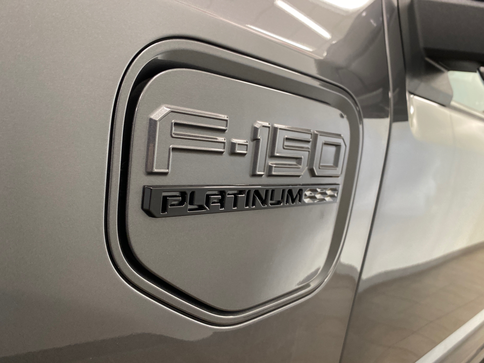 2023 Ford F-150 Lightning F150 4X4 PLATINUM - 145 24