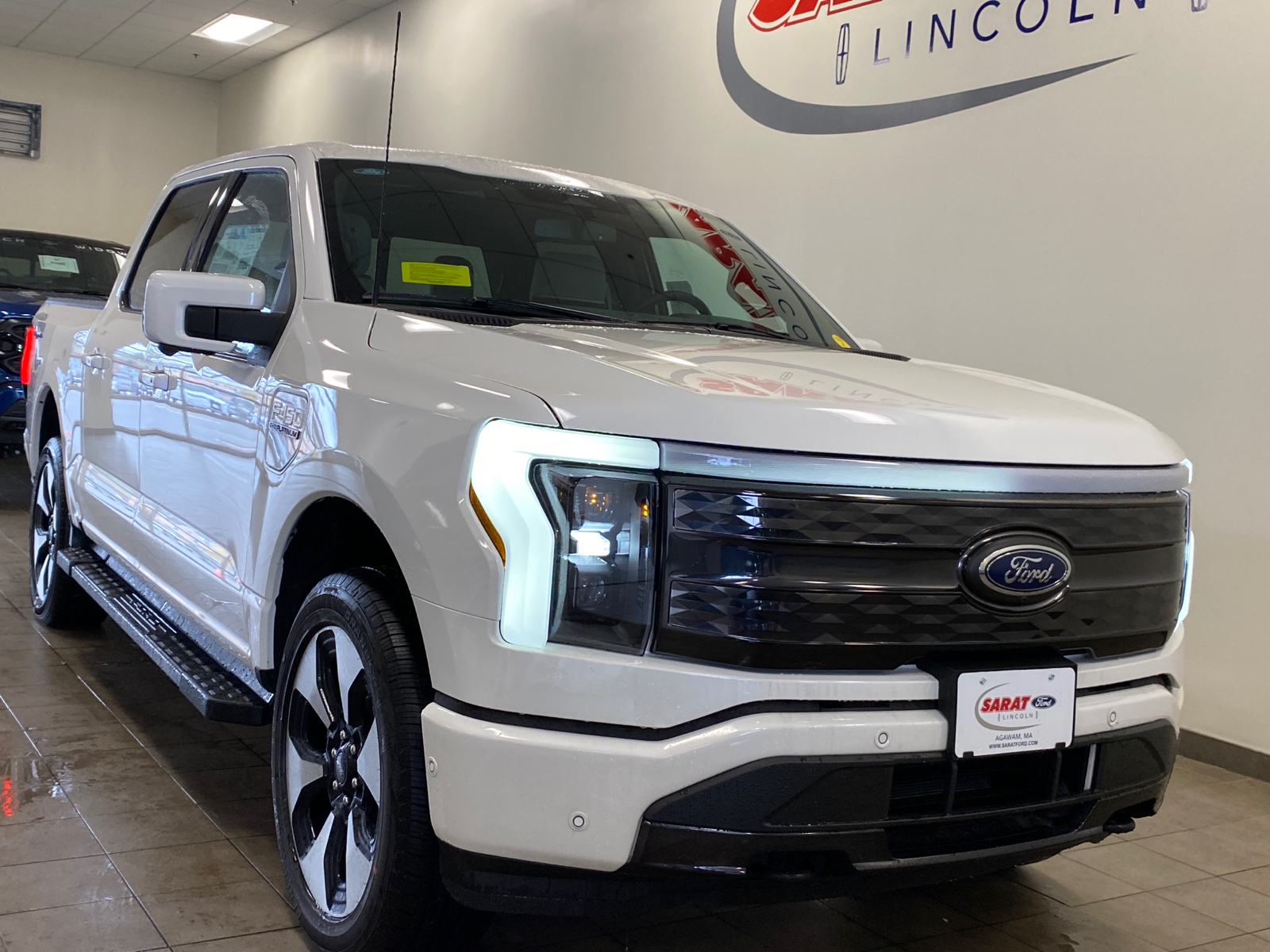 2023 Ford F-150 Lightning F150 4X4 PLATINUM - 145 2