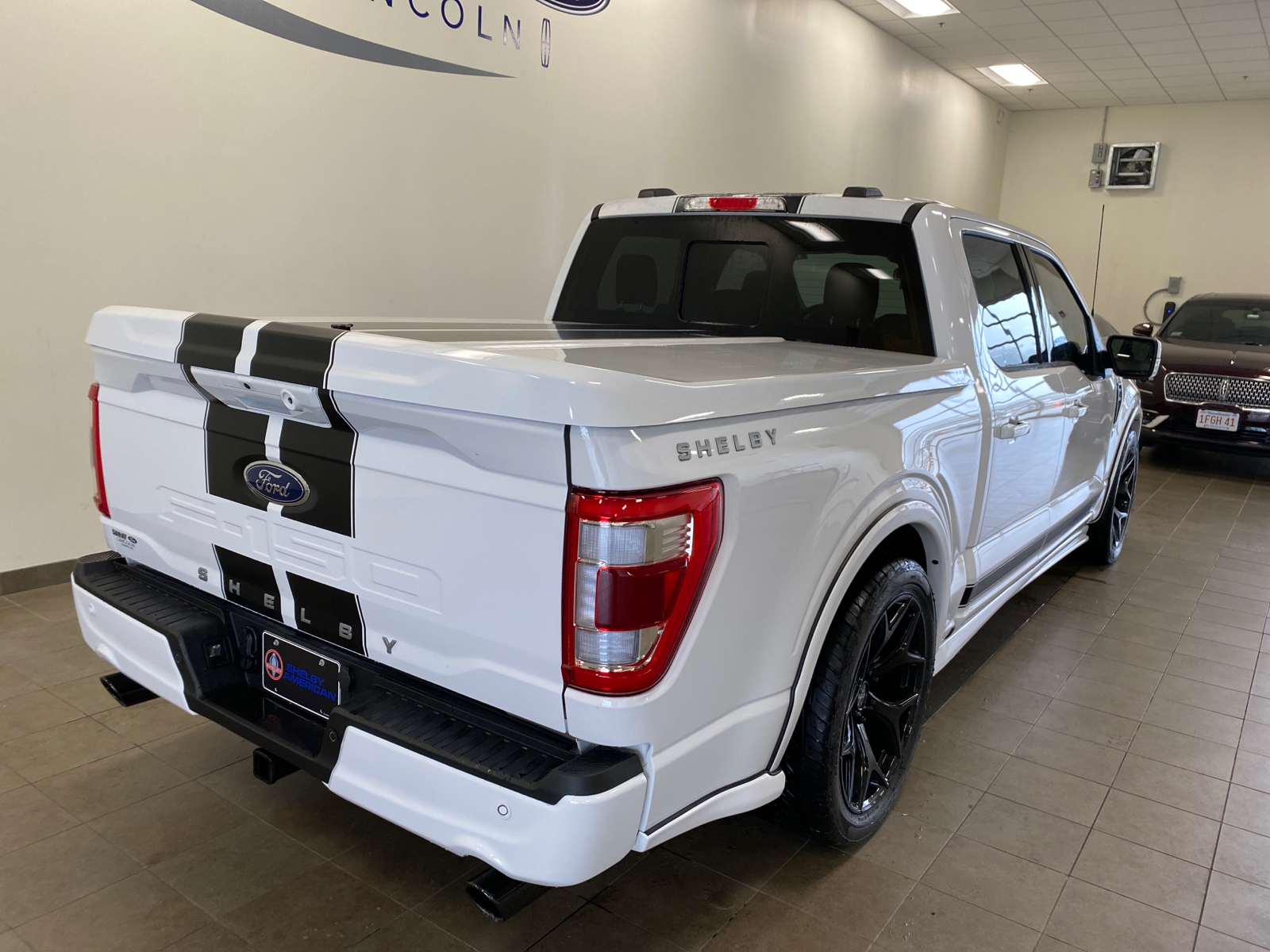 2023 Ford F-150 2023 FORD F-150 LARIAT CREW CAB 4DR 145 WB 4WD 10