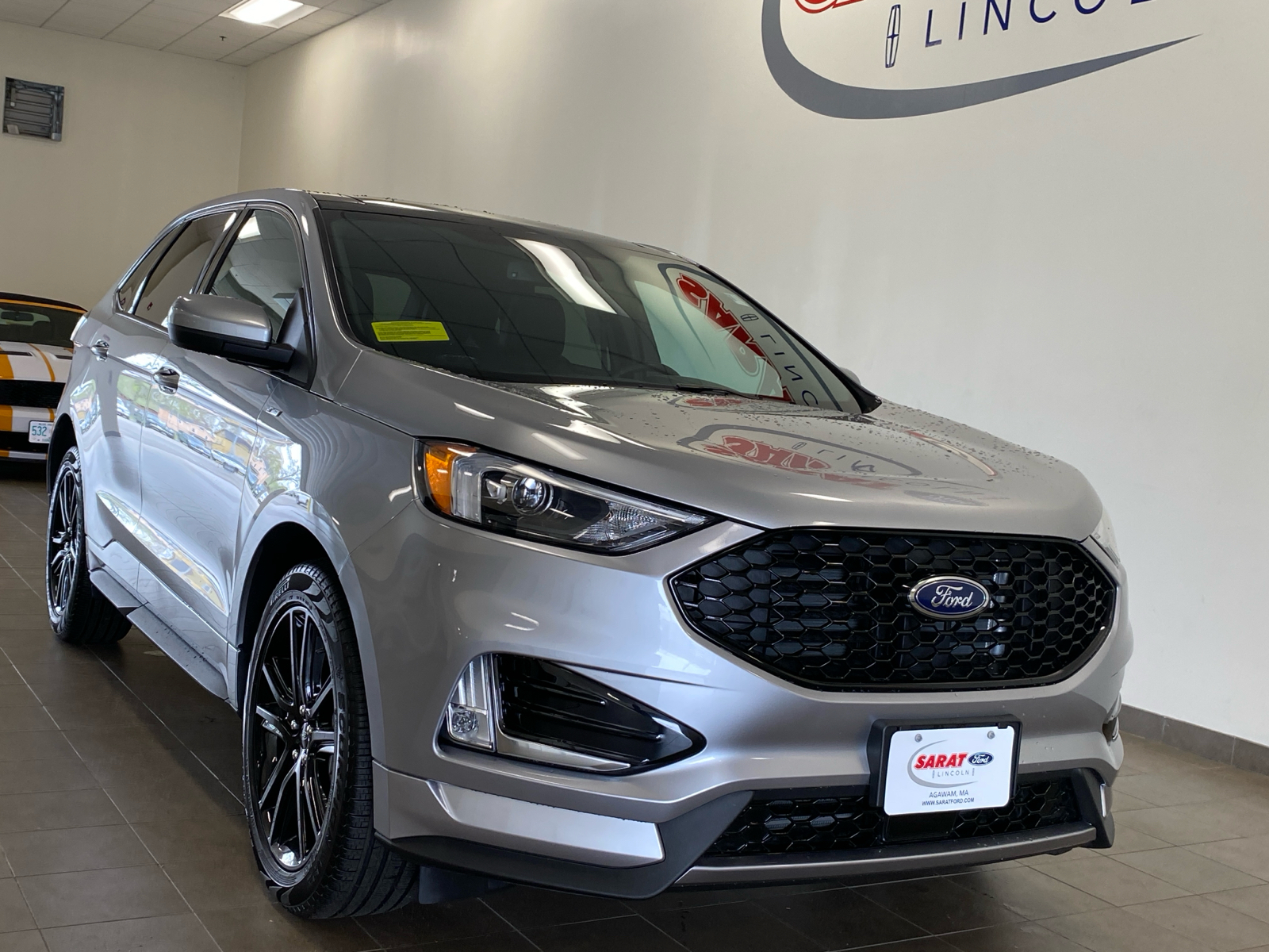 2022 Ford Edge SEL 2