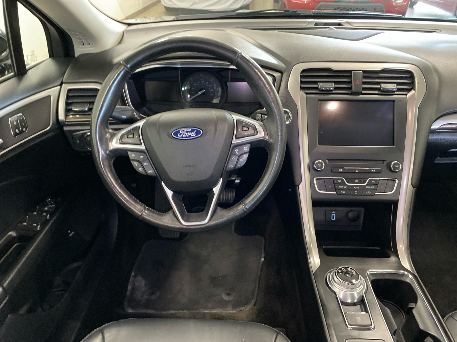 2018 Ford Fusion Energi SE 14