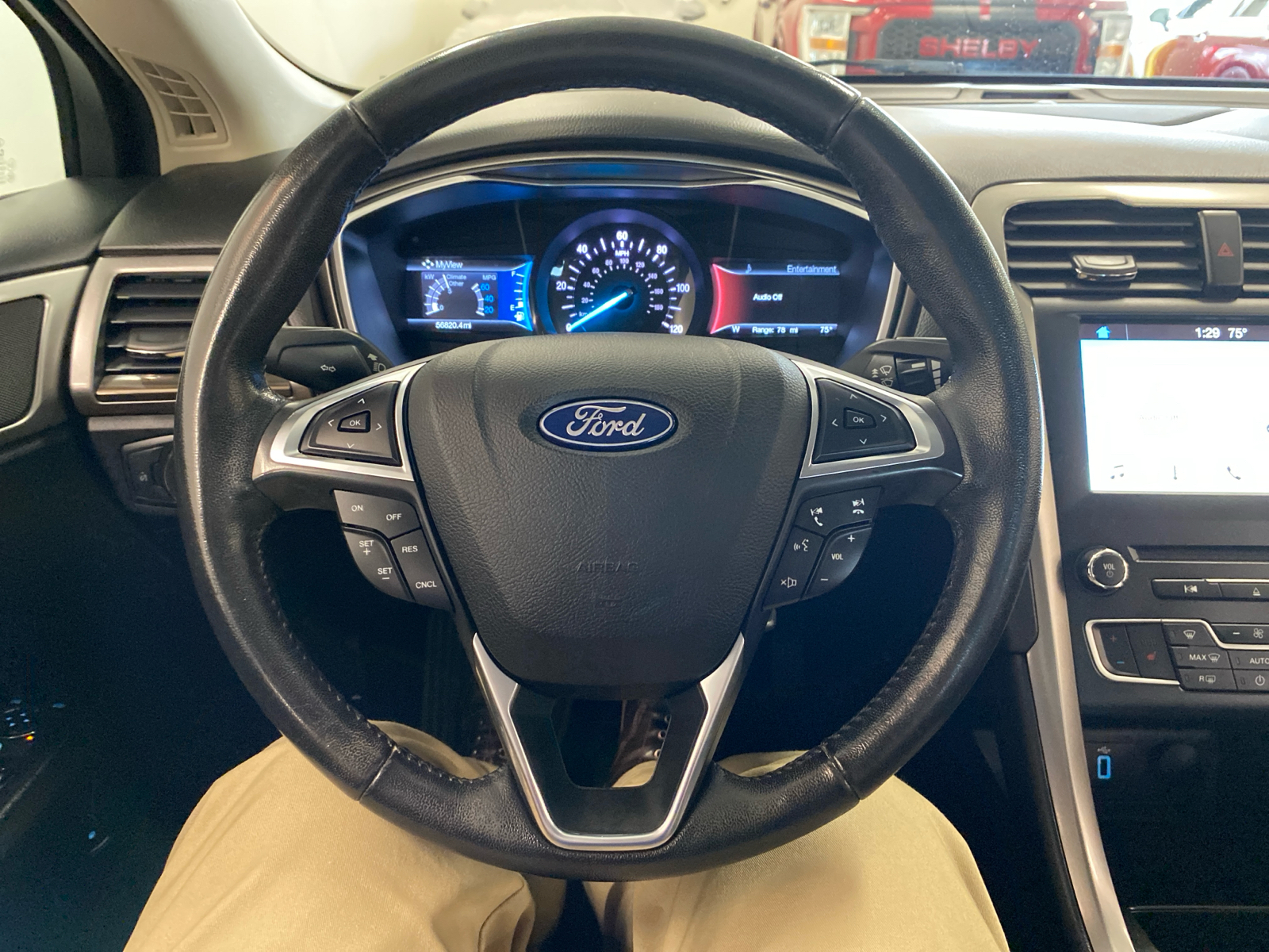 2018 Ford Fusion Energi SE 23