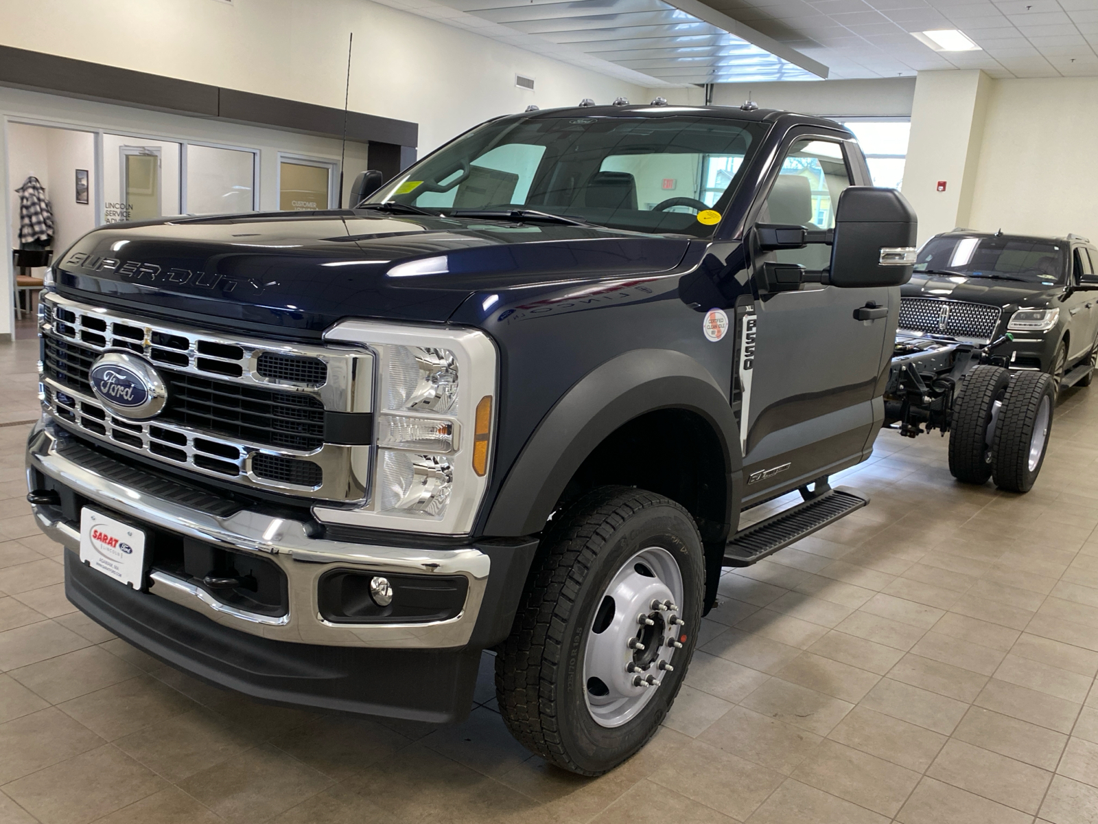 2024 Ford Super Duty F-550 DRW F550 4X4 CHASSIS CAB DRW/193 4