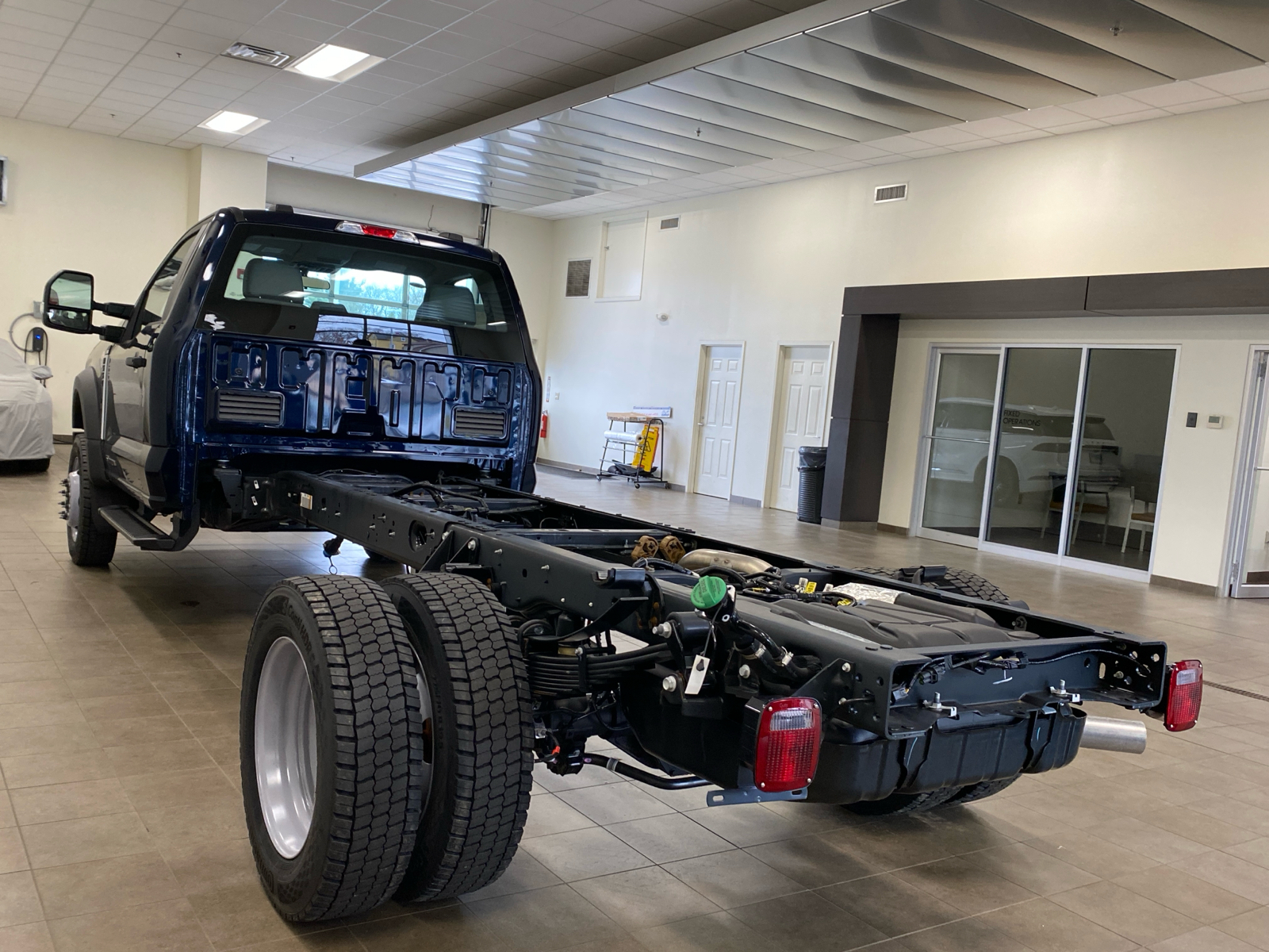 2024 Ford Super Duty F-550 DRW F550 4X4 CHASSIS CAB DRW/193 5