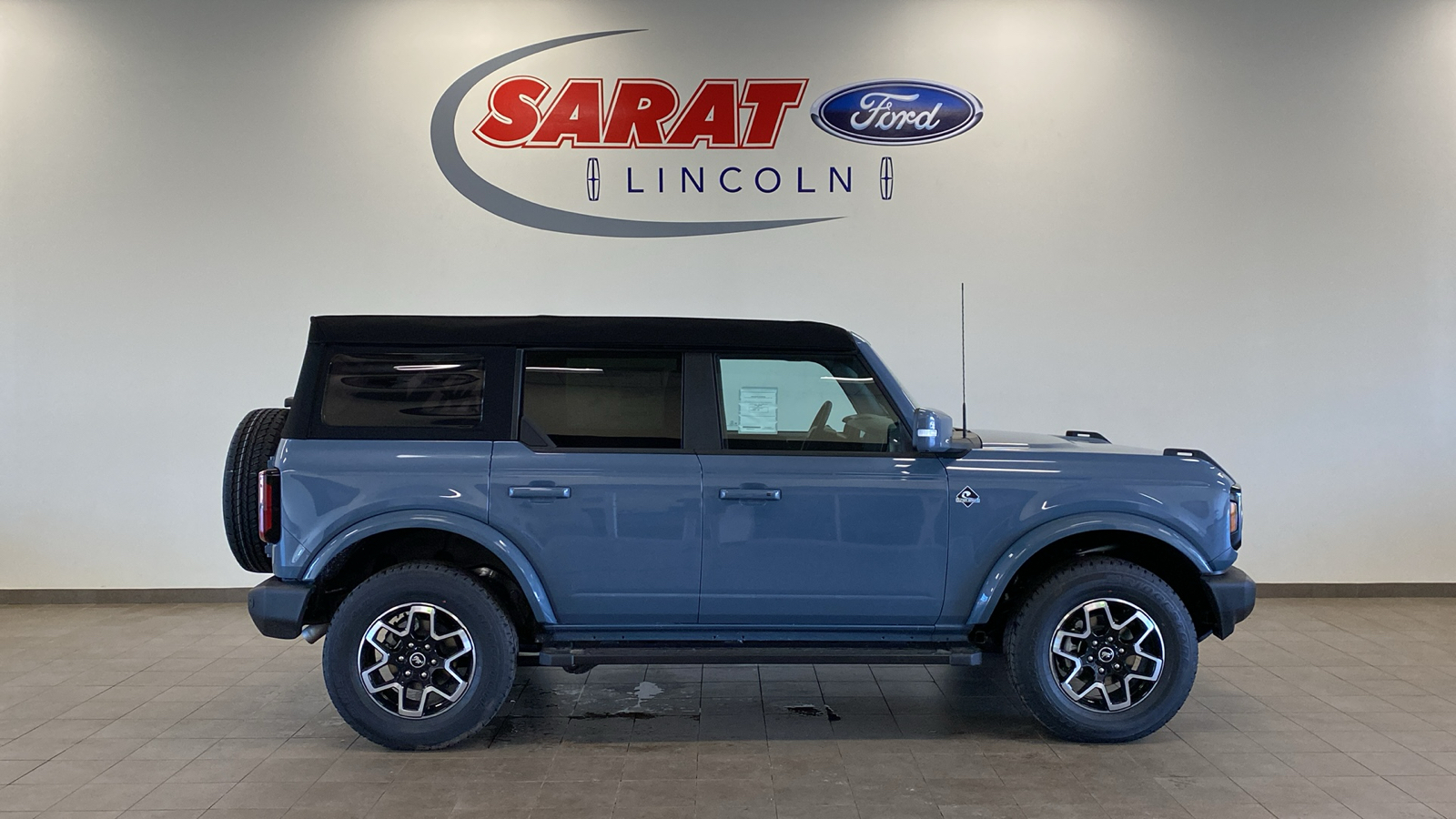 2024 Ford Bronco E8B0 OUTER BANKS 4 DOOR 1