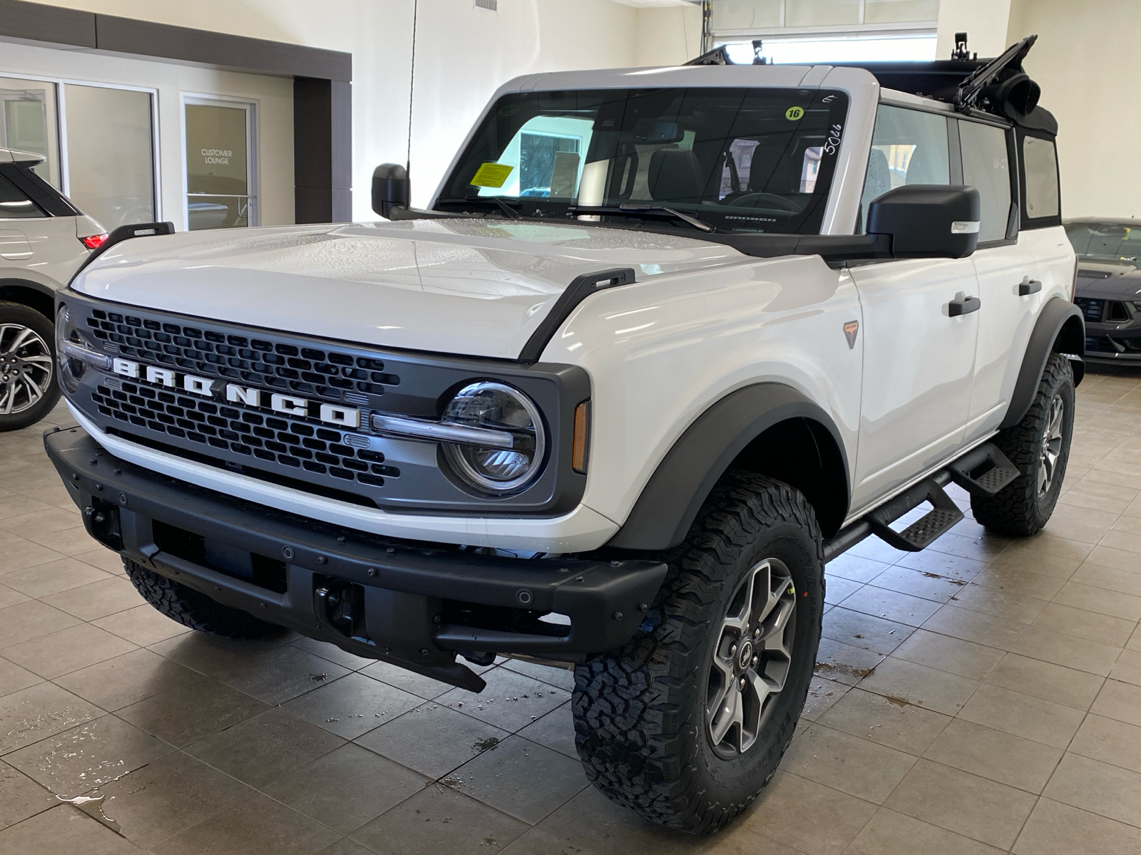 2024 Ford Bronco E9B0 BADLANDS 4 DOOR 5