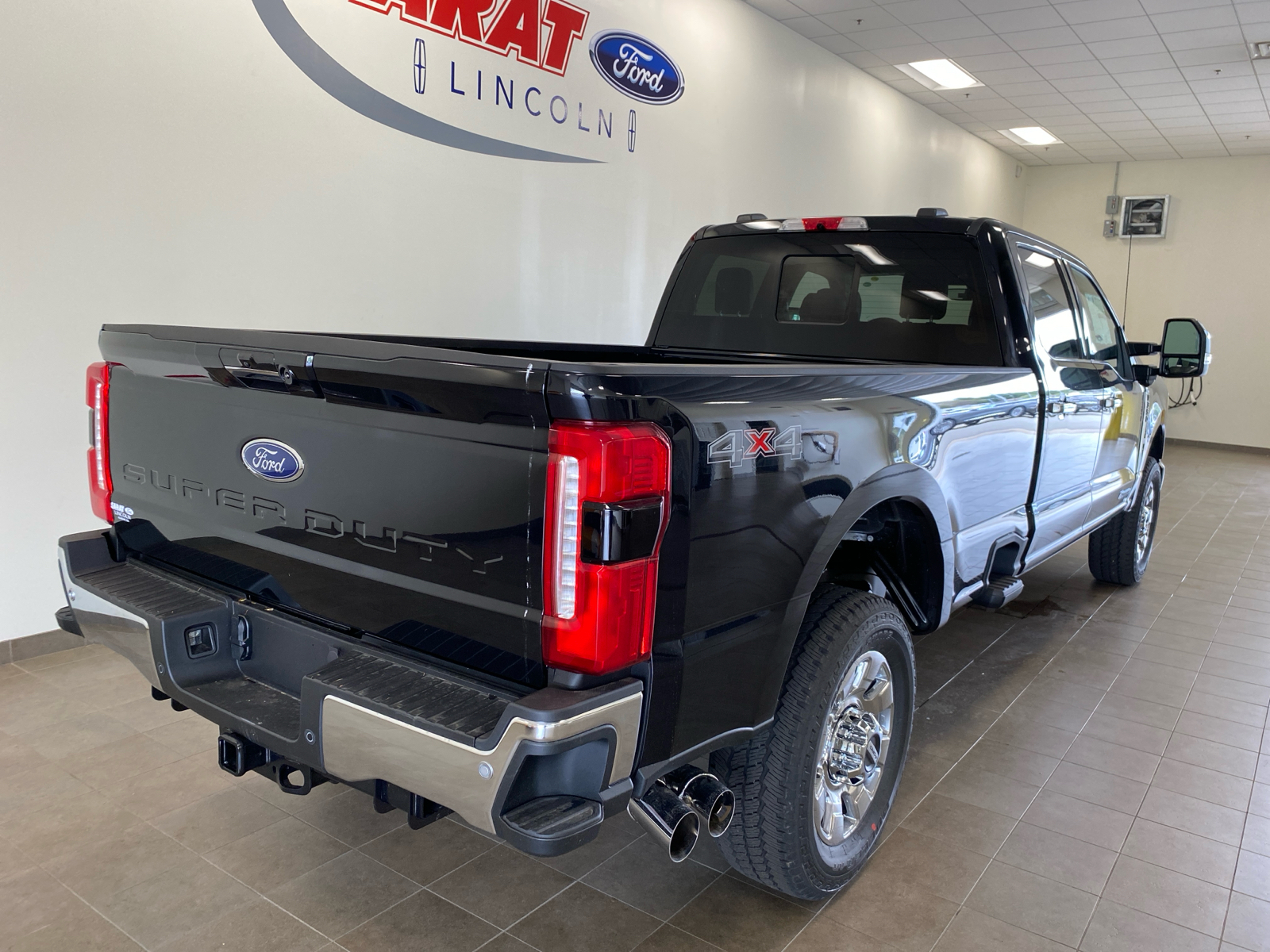 2024 Ford Super Duty F-350 SRW 2024 FORD F-350 LARIAT CREW CAB 4DR 160 WB 4WD HD 7