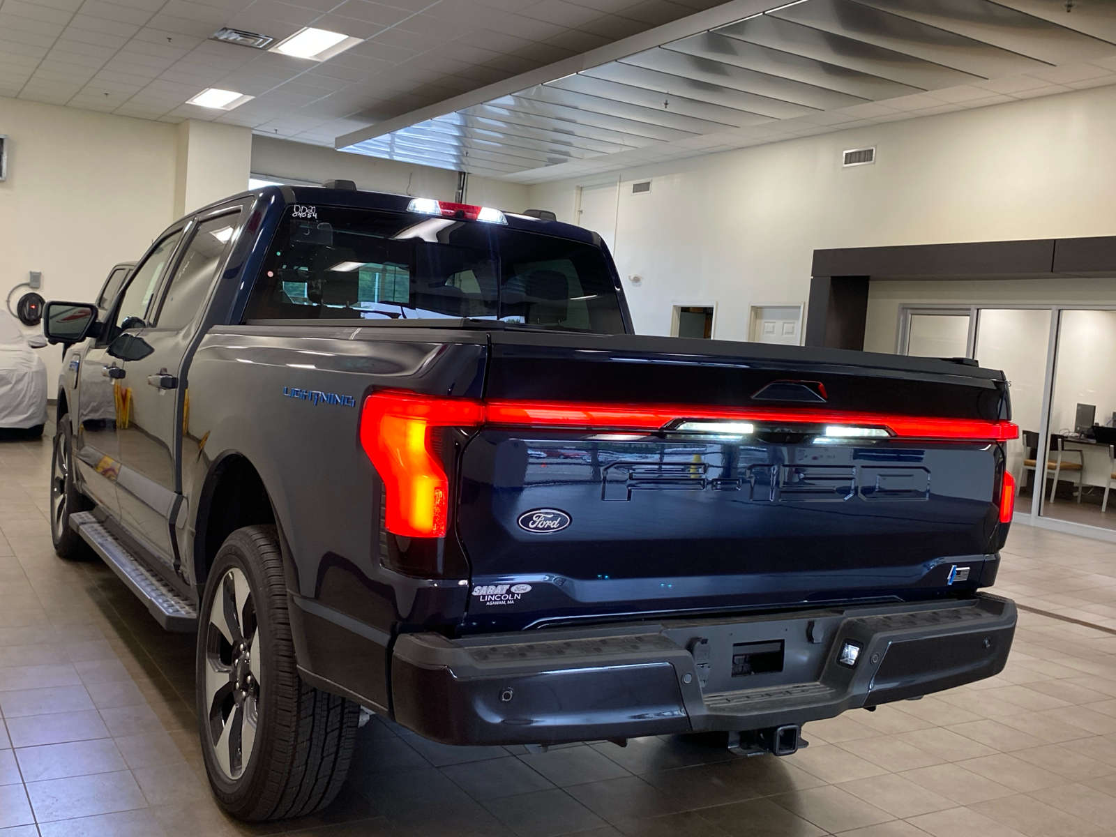 2024 Ford F-150 Lightning 2024 FORD F-150 LIGHTNING PLATINUM CREW CAB 4DR 14 5