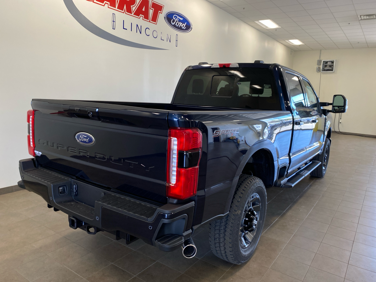 2024 Ford Super Duty F-350 SRW 2024 FORD F-350 LARIAT CREW CAB 4DR 160 WB 4WD HD 7