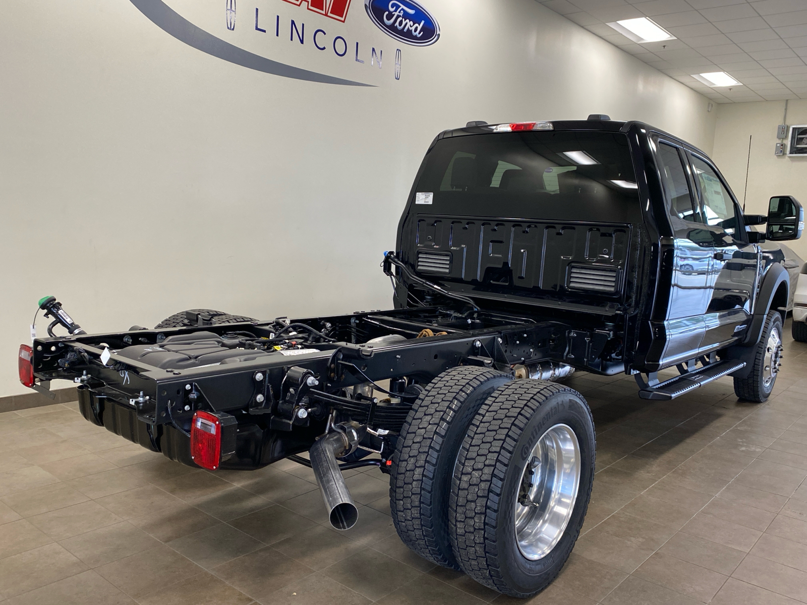 2024 Ford Super Duty F-550 DRW XL 7