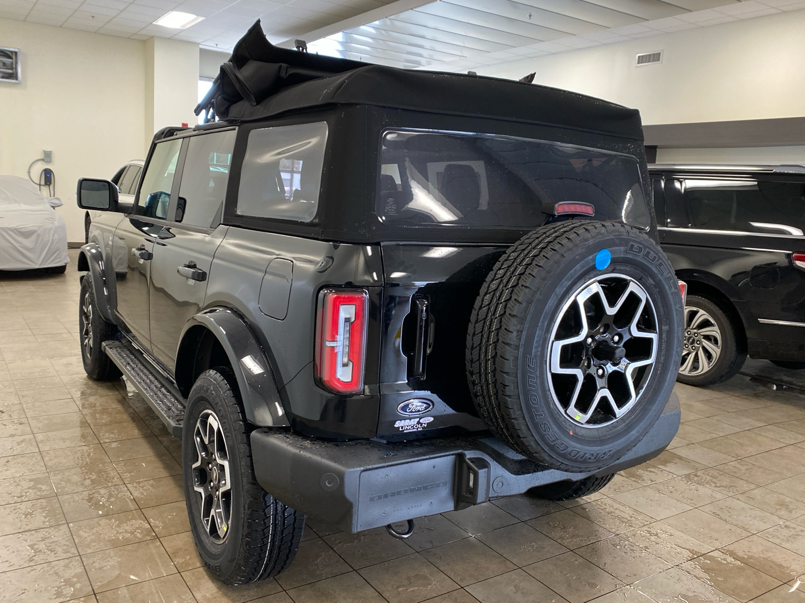 2024 Ford Bronco 2024 FORD BRONCO OUTER BANKS 4DR SUV 116.1 WB 4WD 6