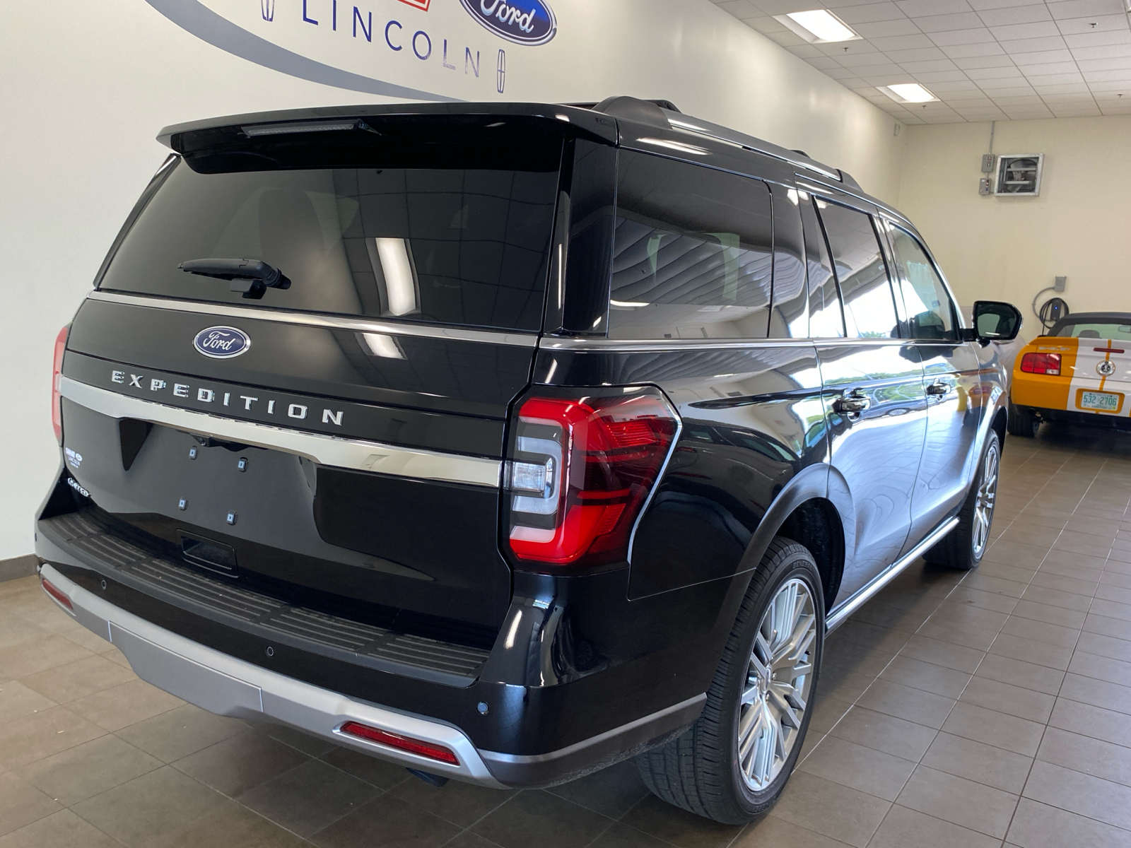 2024 Ford Expedition 2024 FORD EXPEDITION LIMITED 4DR SUV 122.5 WB 4WD 8