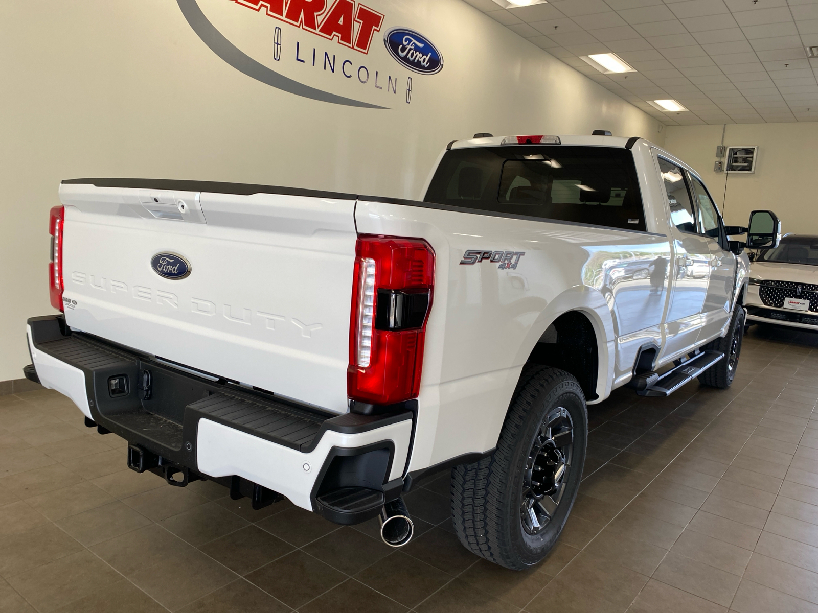 2024 Ford Super Duty F-250 SRW 2024 FORD F-250 LARIAT CREW CAB 4DR 160 WB 4WD HD 8