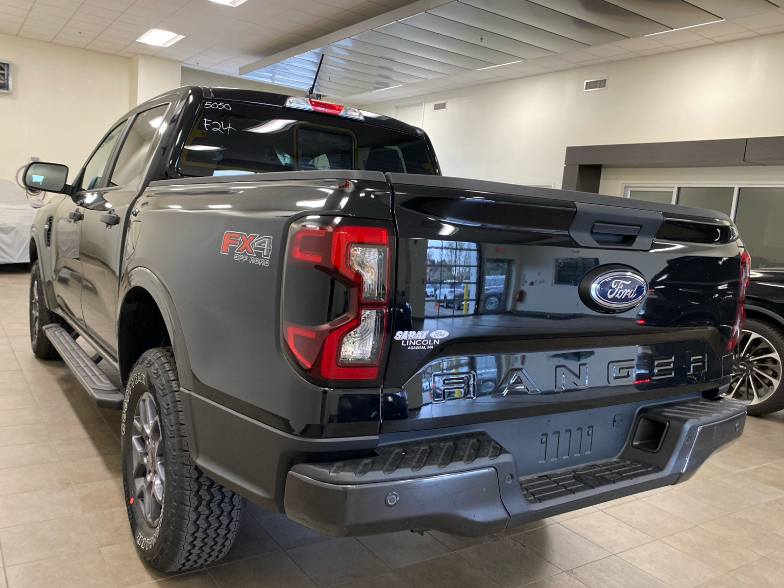 2024 Ford Ranger 2024 FORD RANGER XLT CREW CAB 4DR 128.7 WB 4WD 5