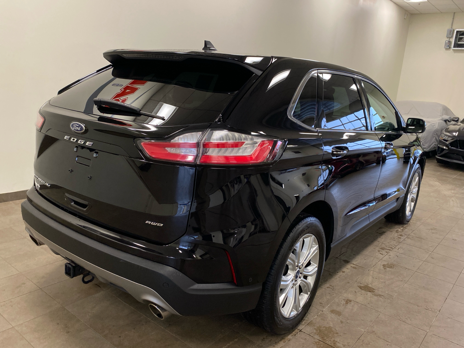 2021 Ford Edge Titanium 9