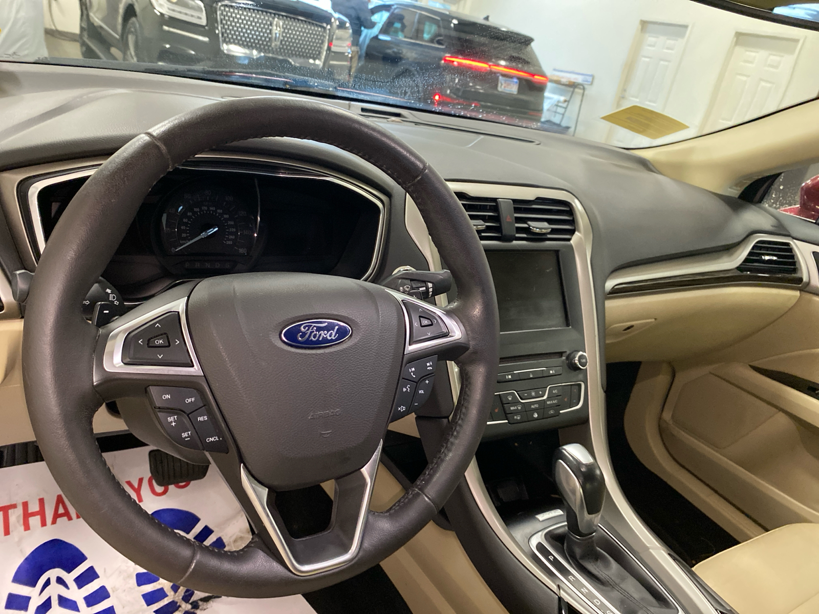 2016 Ford Fusion SE 19
