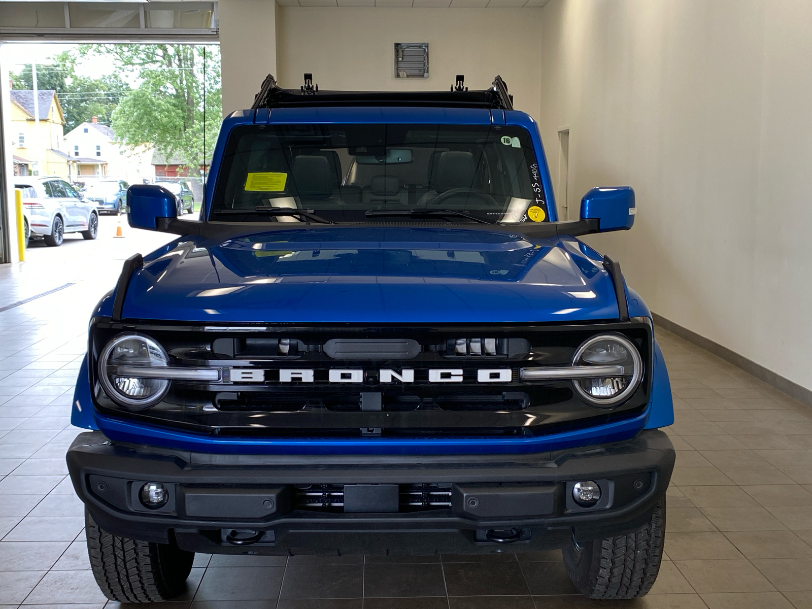 2024 Ford Bronco 2024 FORD BRONCO OUTER BANKS 4DR SUV 116.1 WB 4WD 4