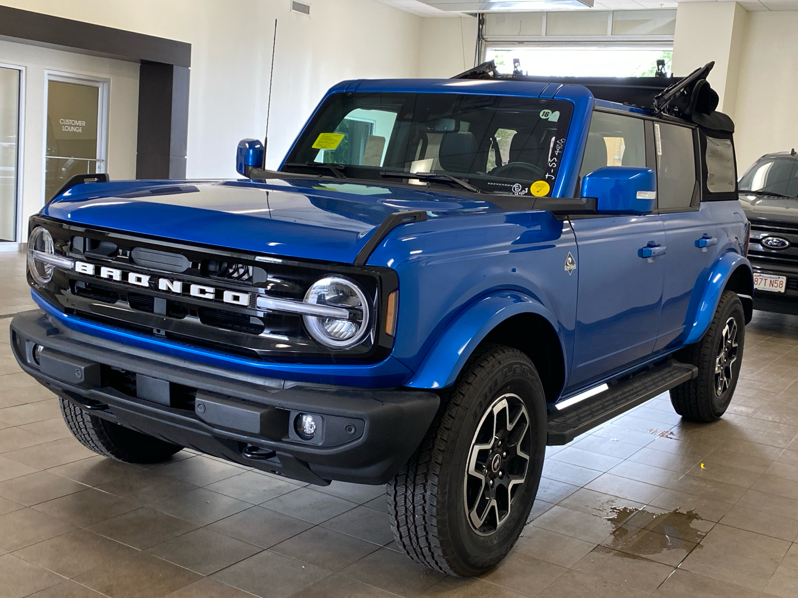 2024 Ford Bronco 2024 FORD BRONCO OUTER BANKS 4DR SUV 116.1 WB 4WD 5