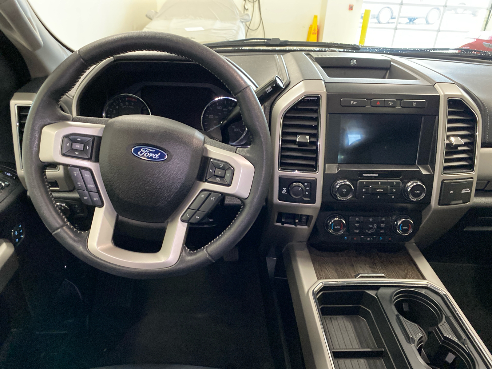 2020 Ford Super Duty F-250 SRW LARIAT 11