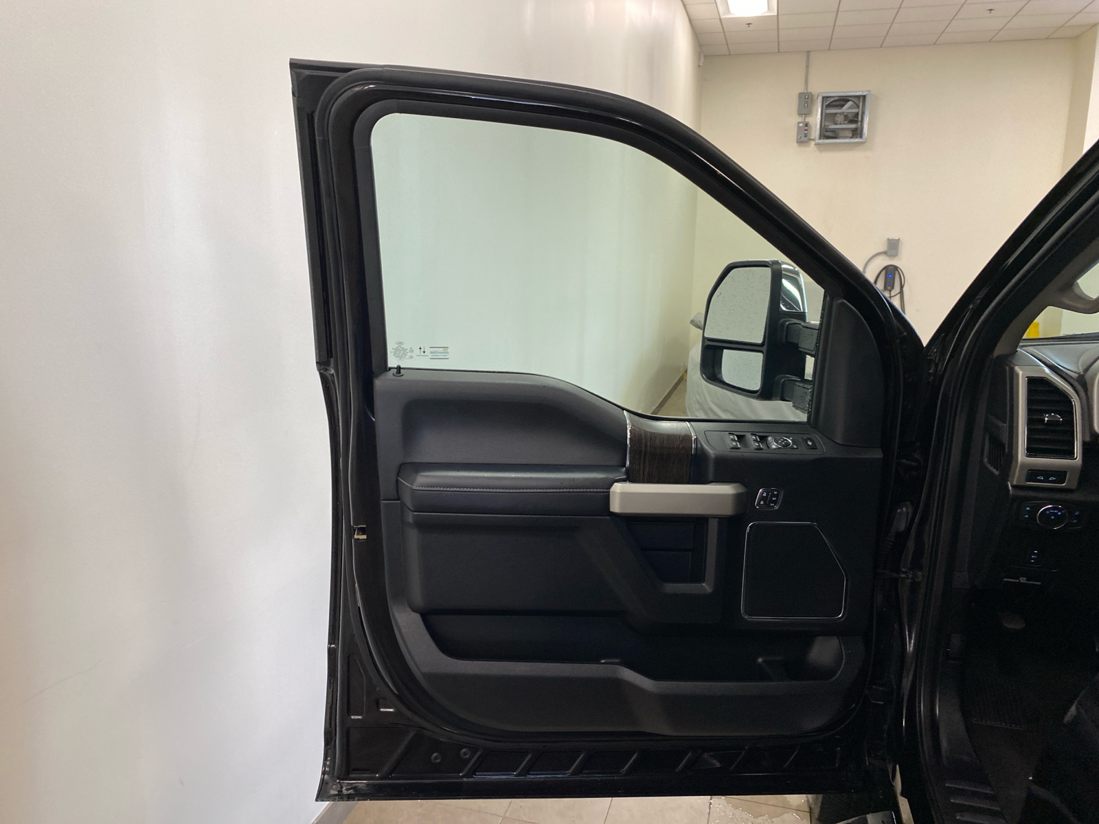 2020 Ford Super Duty F-250 SRW LARIAT 15