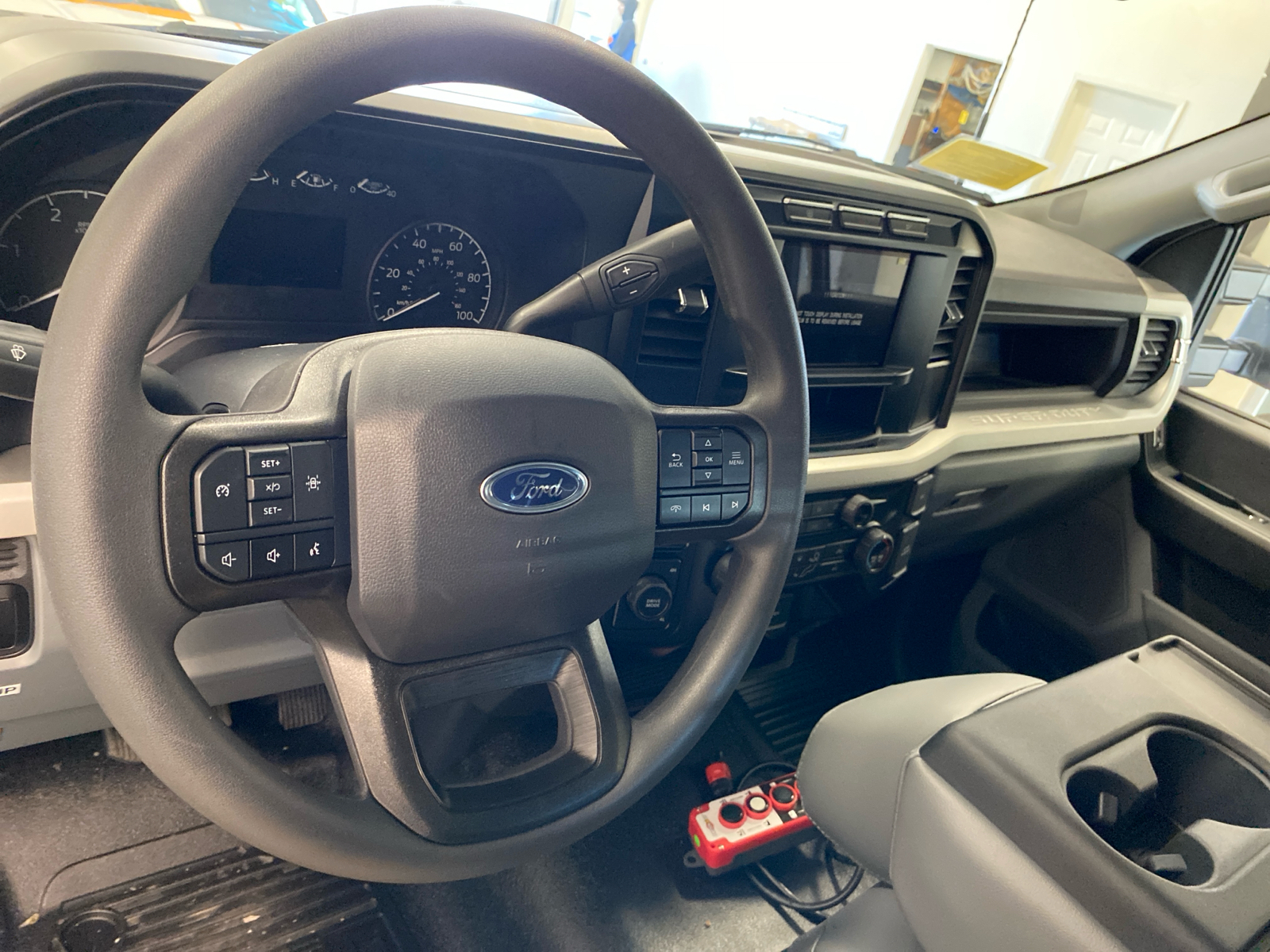 2024 Ford Super Duty F-600 DRW XL 15