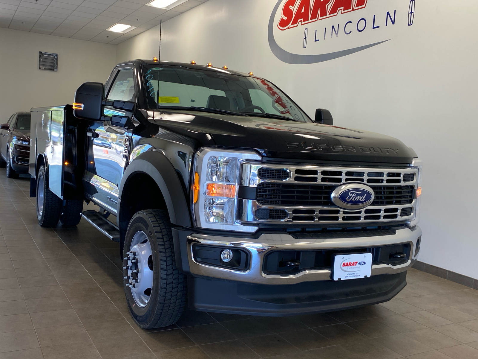 2024 Ford Super Duty F-550 DRW XL 2