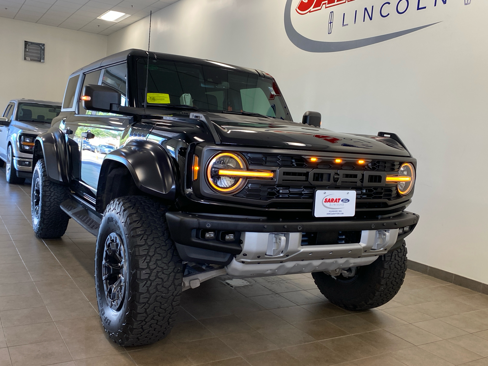 2023 Ford Bronco Raptor 2