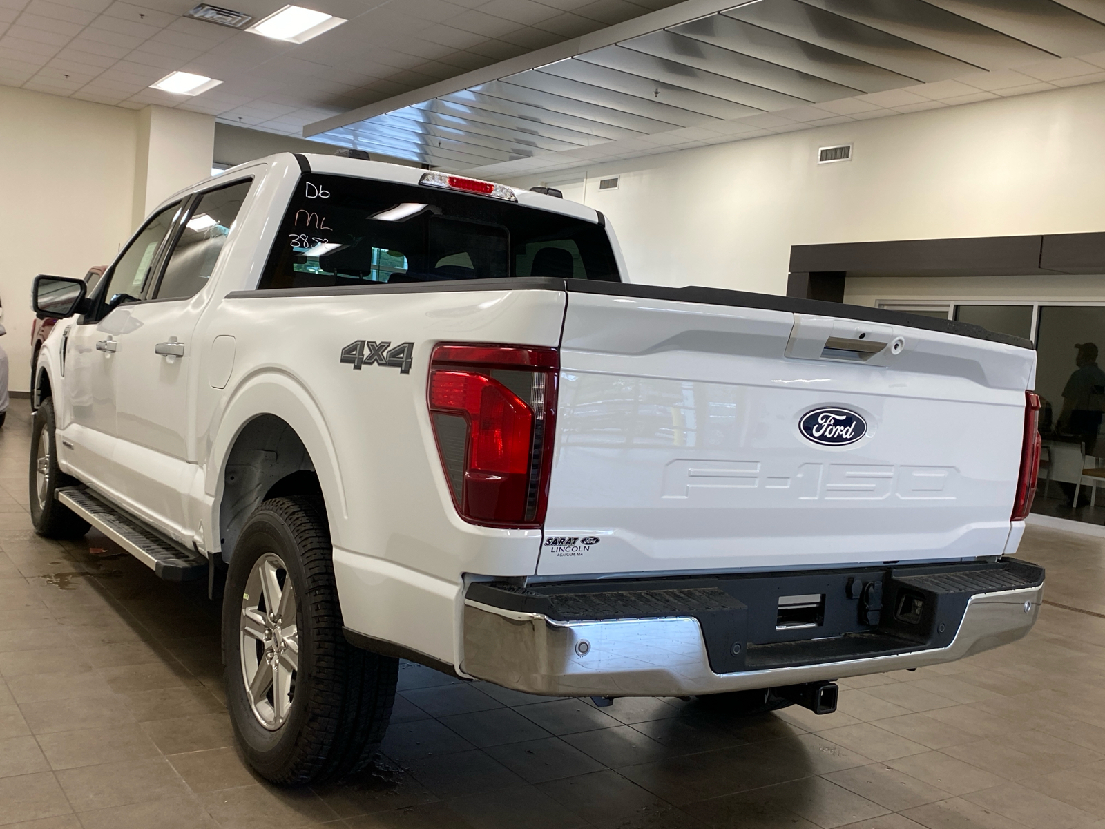 2024 Ford F-150 2024 FORD F-150 XLT CREW CAB 4DR 145 WB 4WD 5