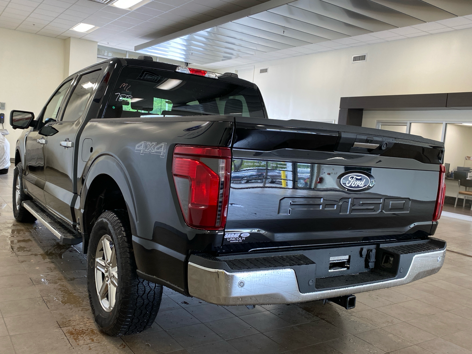 2024 Ford F-150 2024 FORD F-150 XLT CREW CAB 4DR 145 WB 4WD 5