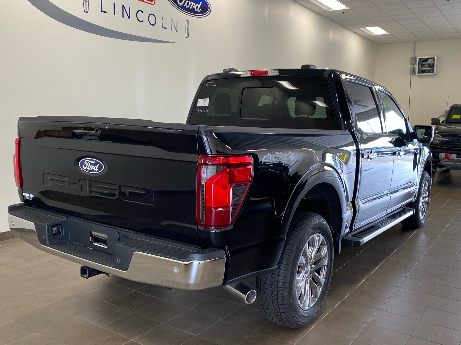 2024 Ford F-150 2024 FORD F-150 XLT CREW CAB 4DR 145 WB 4WD 7