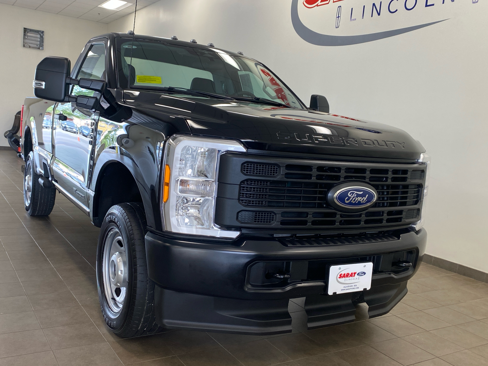 2023 Ford Super Duty F-350 SRW XL 2