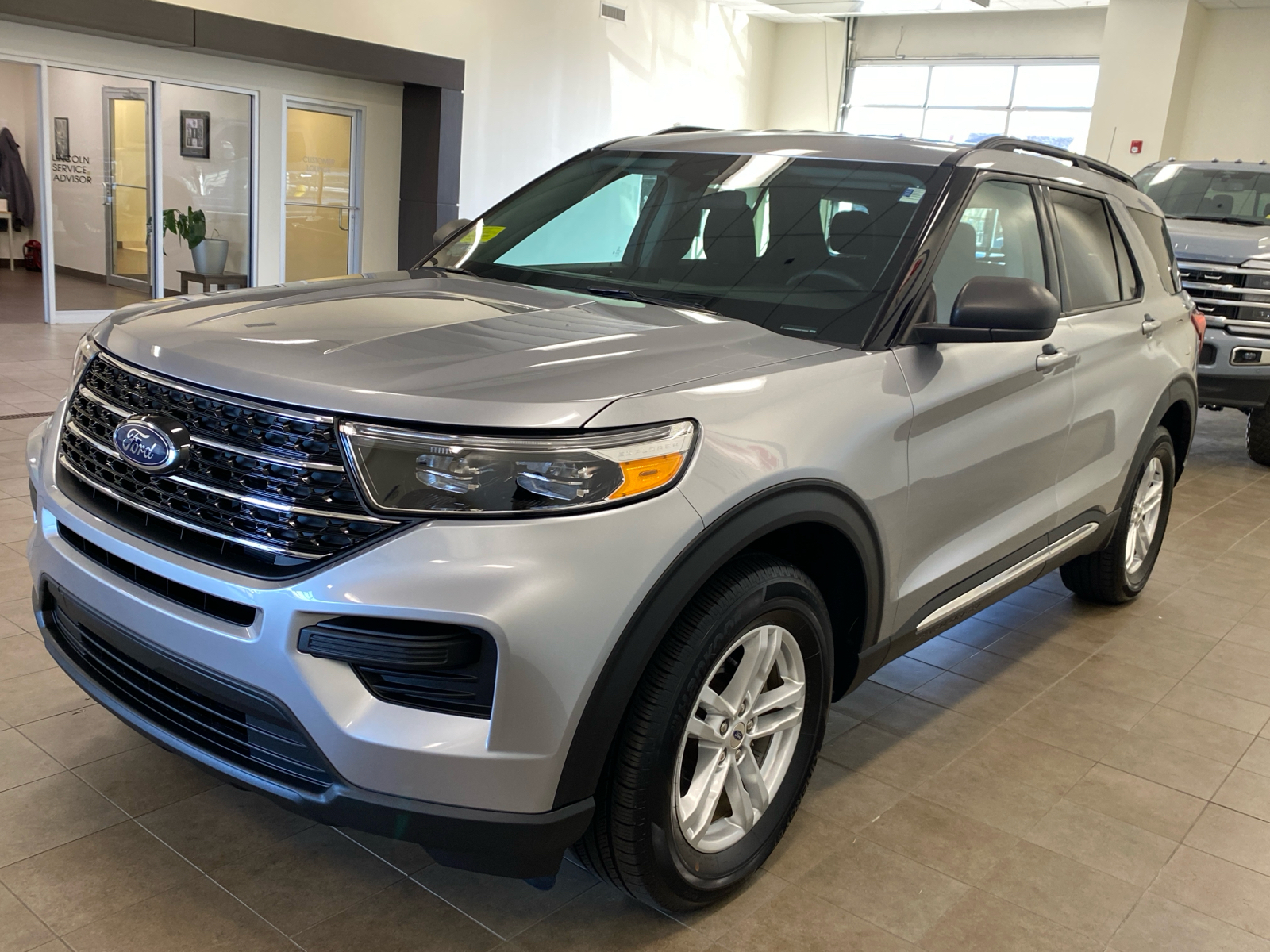 2021 Ford Explorer XLT 4