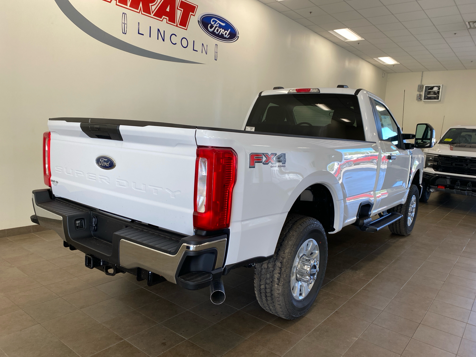 2024 Ford Super Duty F-350 SRW 2024 FORD F-350 XLT REG. CAB 2DR 142 WB 4WD HD 7