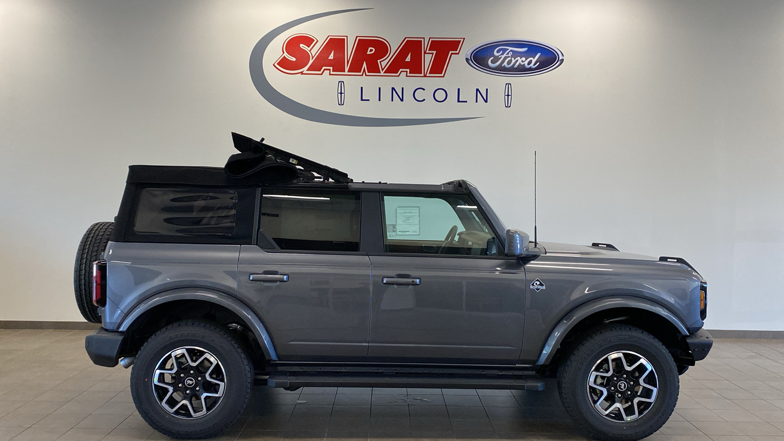 2024 Ford Bronco 2024 FORD BRONCO OUTER BANKS 4DR SUV 116.1 WB 4WD 2