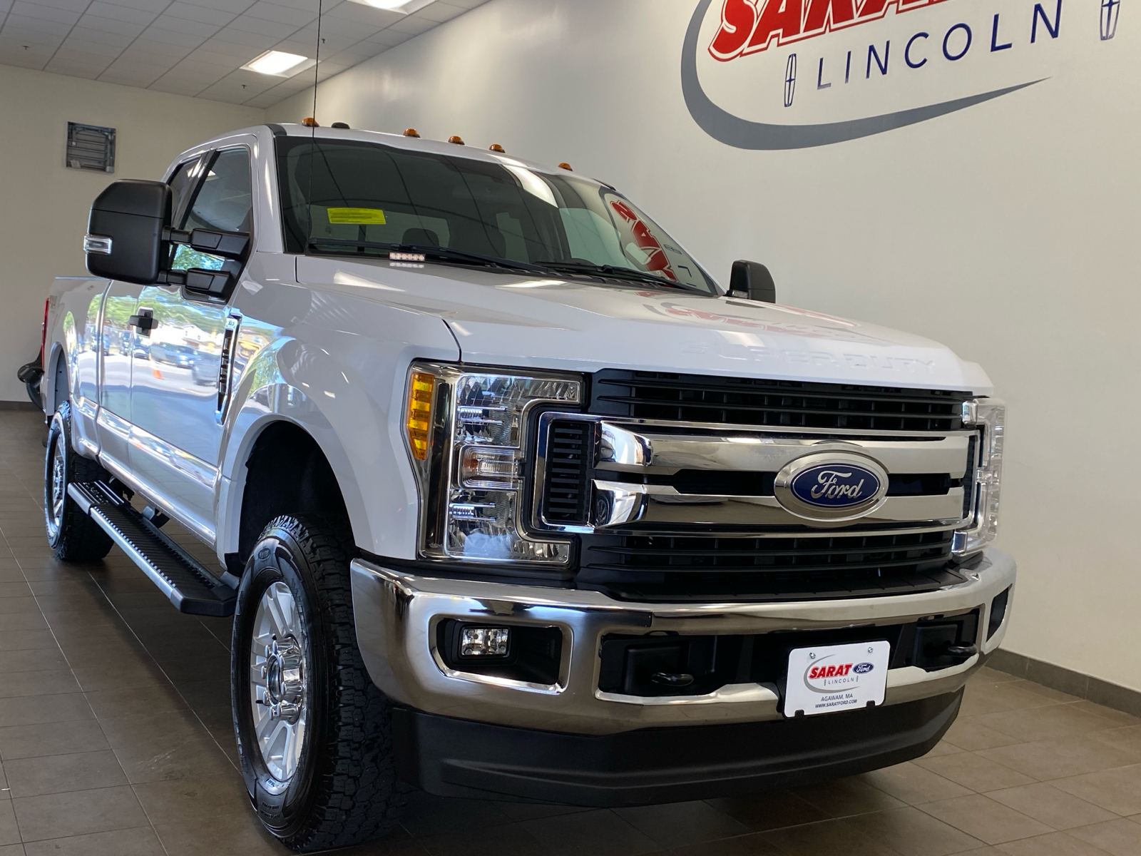 2017 Ford Super Duty F-250 SRW XLT 2