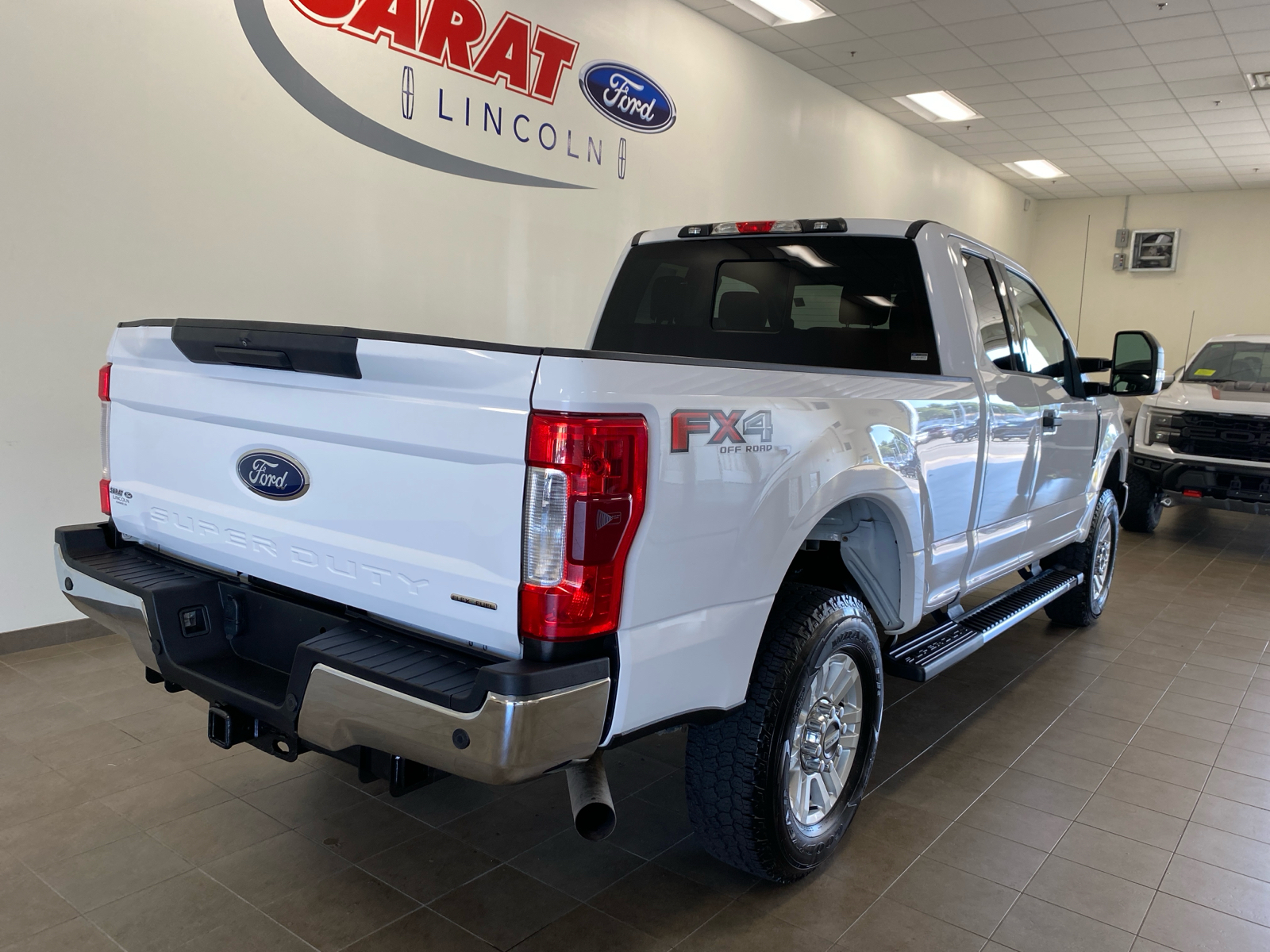 2017 Ford Super Duty F-250 SRW XLT 9