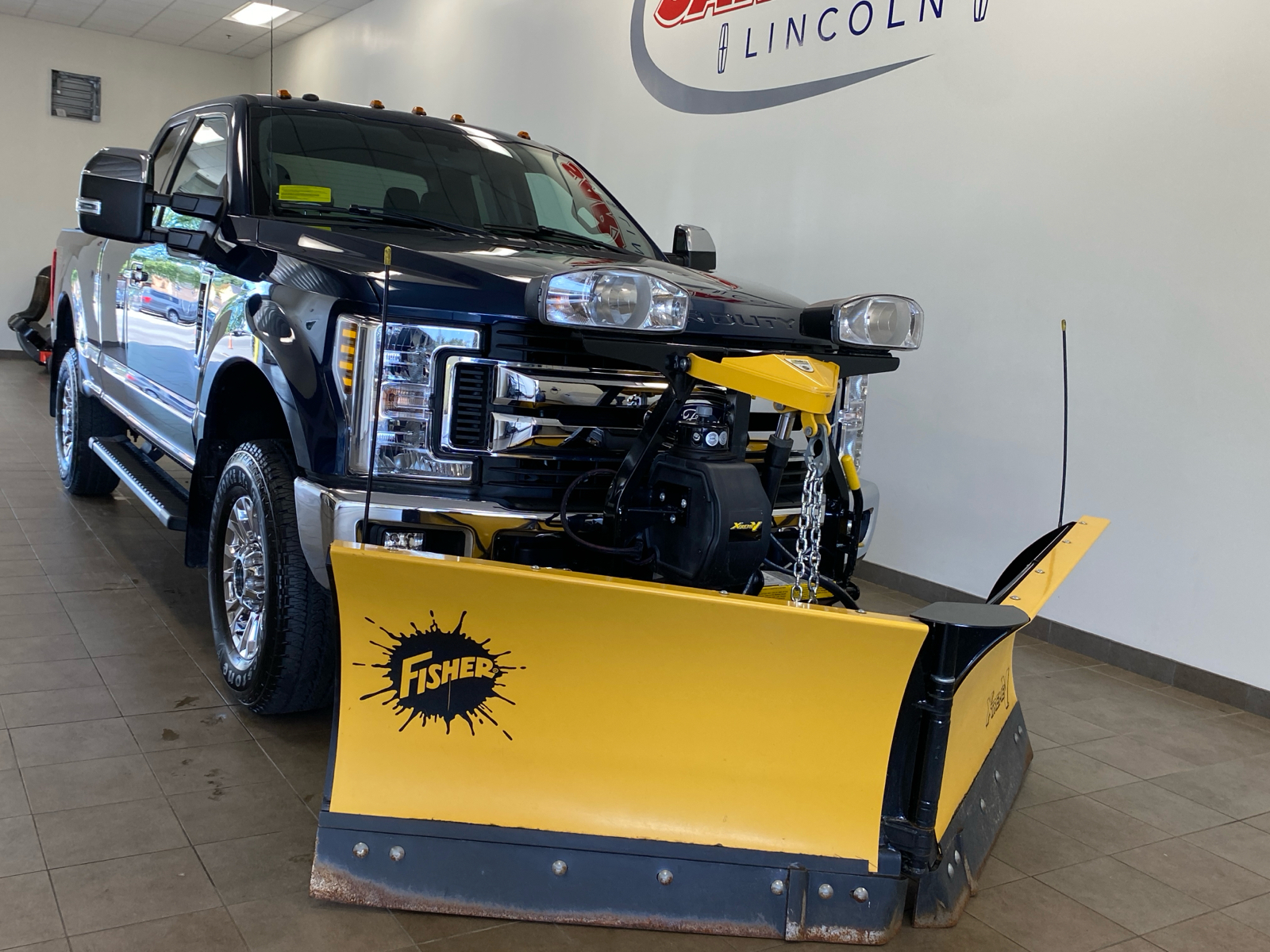 2019 Ford Super Duty F-250 SRW XLT 2